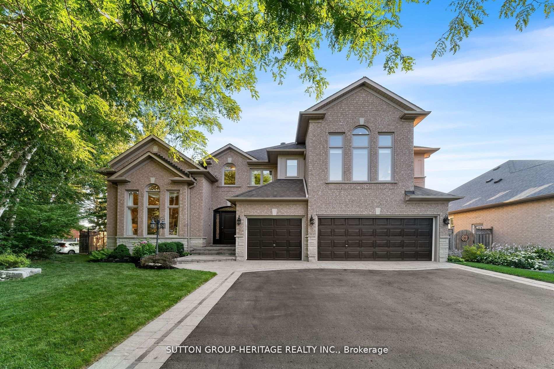 Photo 4 of 2300 Abbott Crescent, Pickering, Brock Ridge — HOMEH