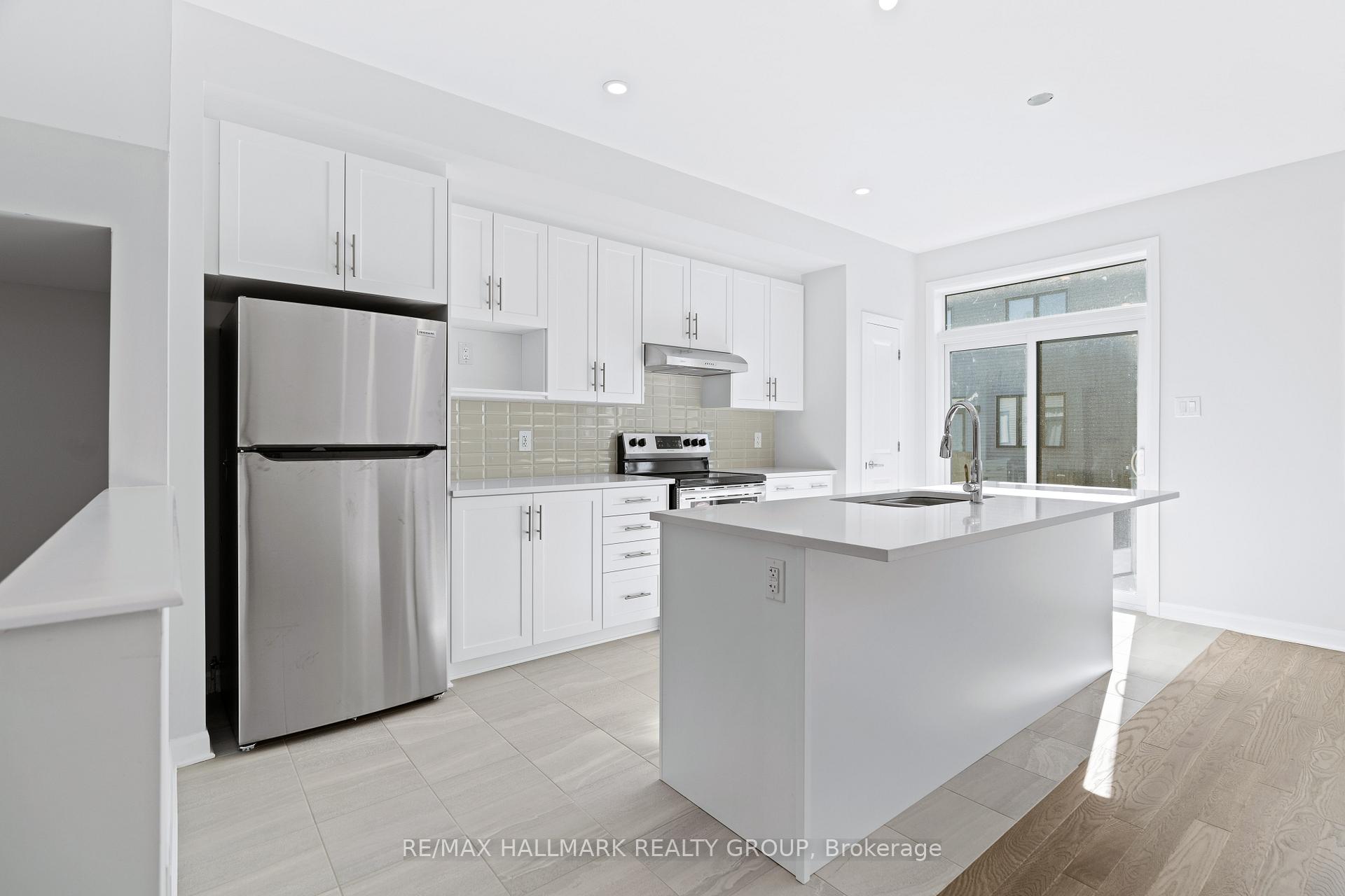 Photo 7 of 318 Blossom Pass Terrace, Ottawa, Avalon East — HOMEH