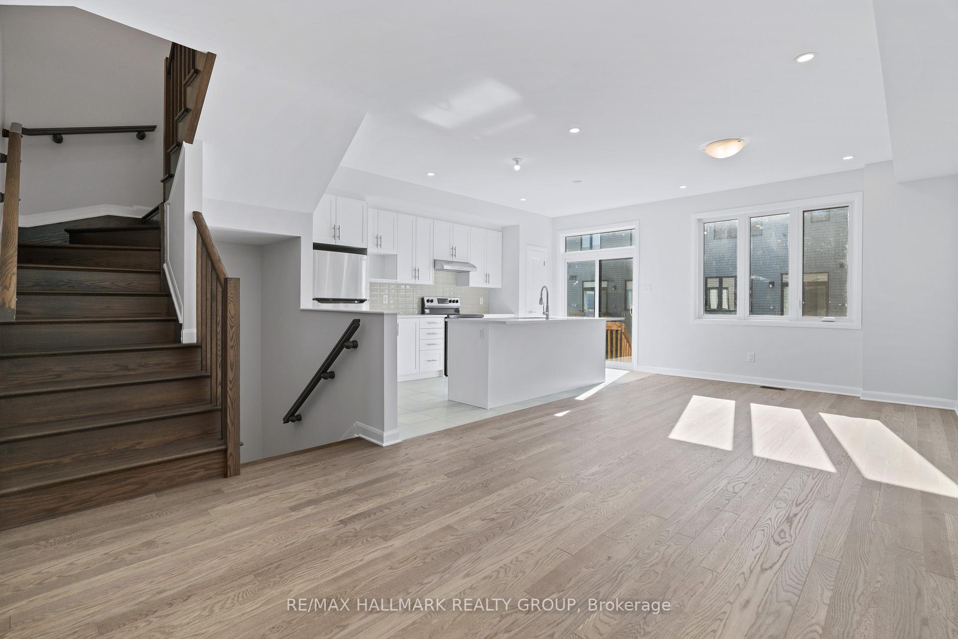 Photo 8 of 318 Blossom Pass Terrace, Ottawa, Avalon East — HOMEH