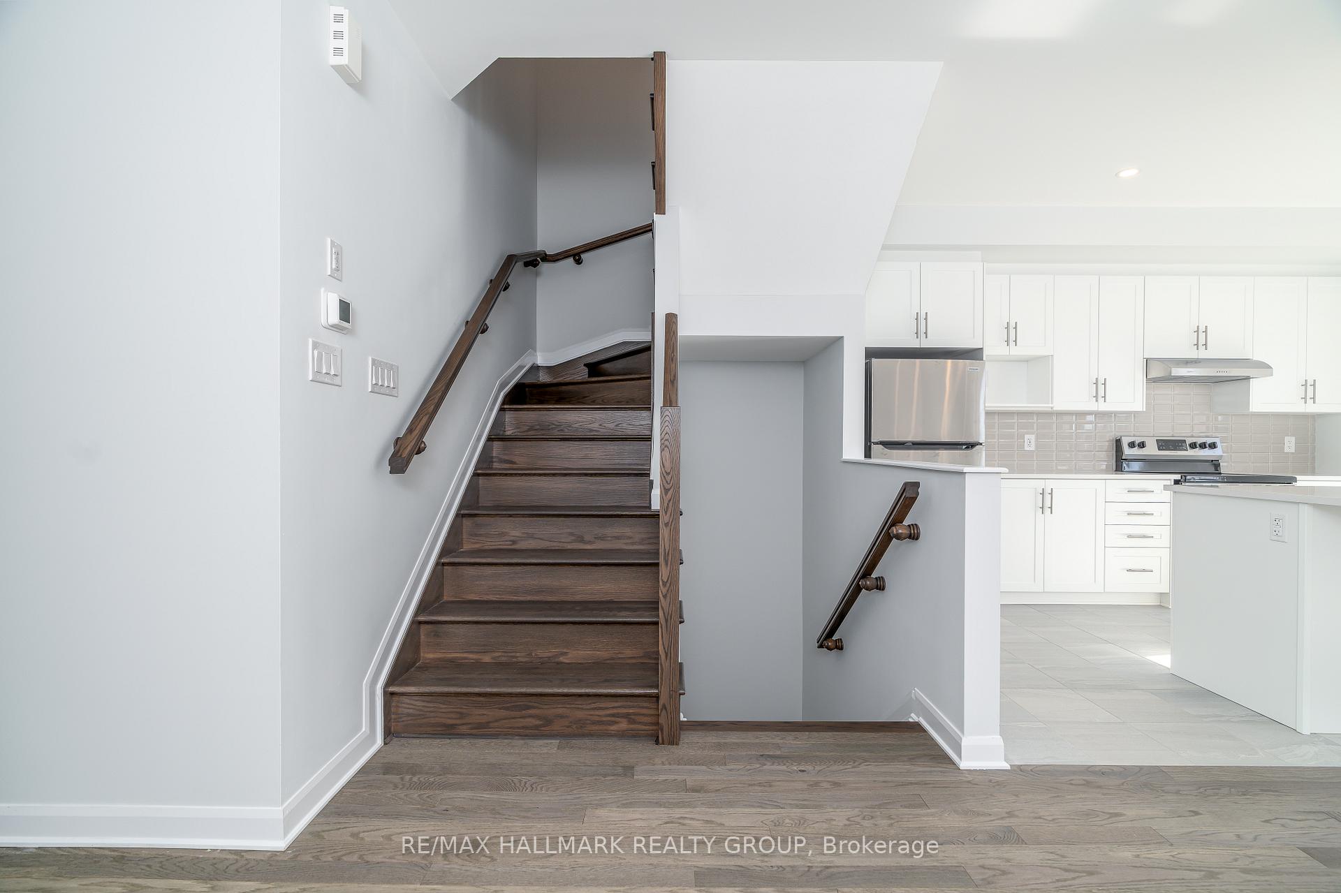 Photo 10 of 318 Blossom Pass Terrace, Ottawa, Avalon East — HOMEH