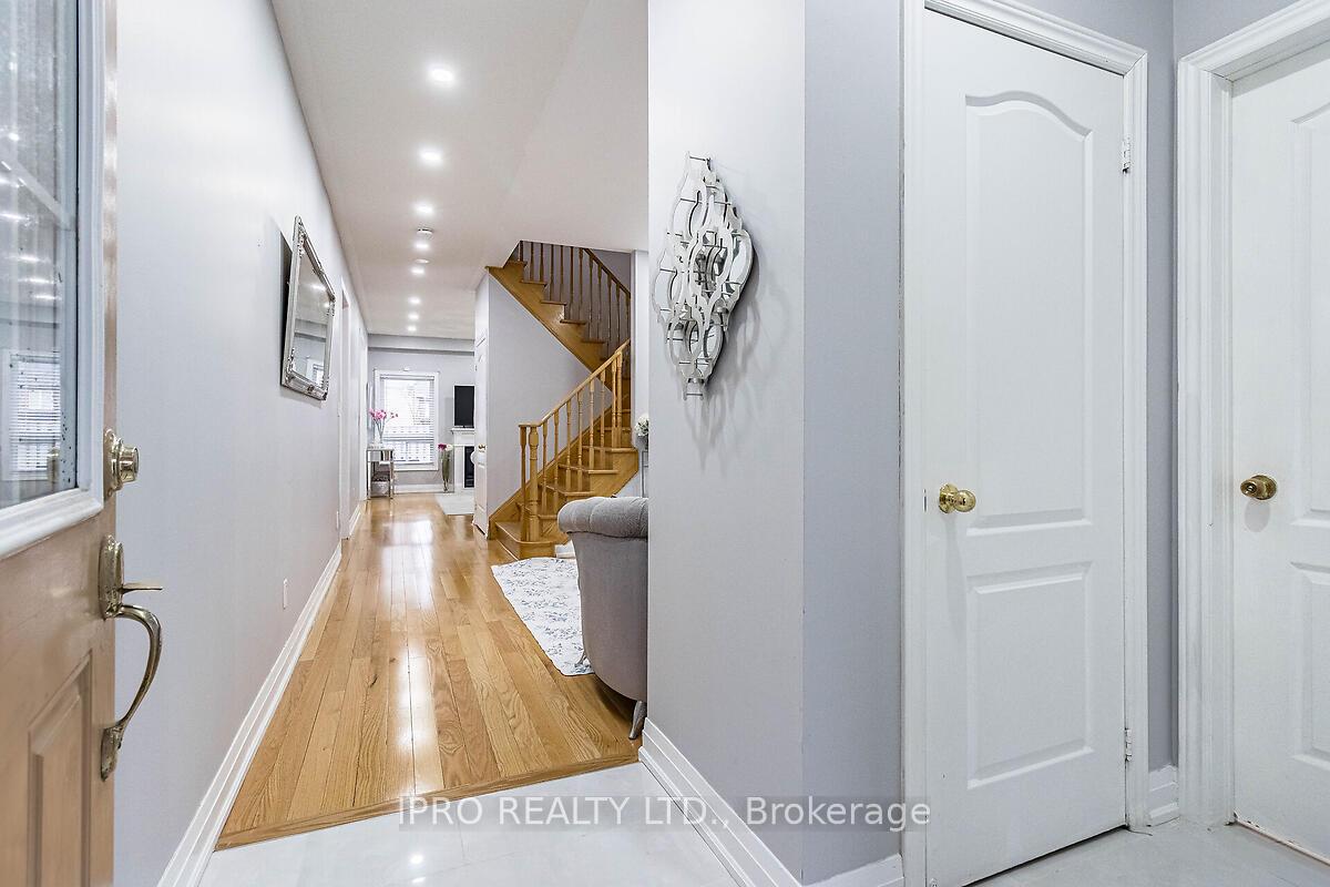 Photo 3 of 307 Teetzel Drive, Milton, Clarke — HOMEH