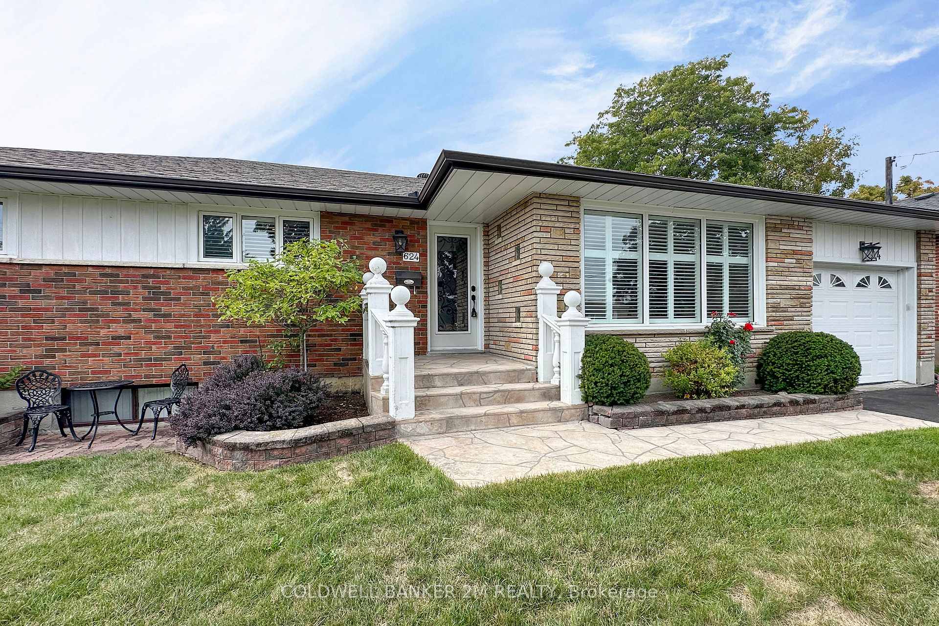 Photo 2 of 624 Gibbons Street, Oshawa, McLaughlin — HOMEH