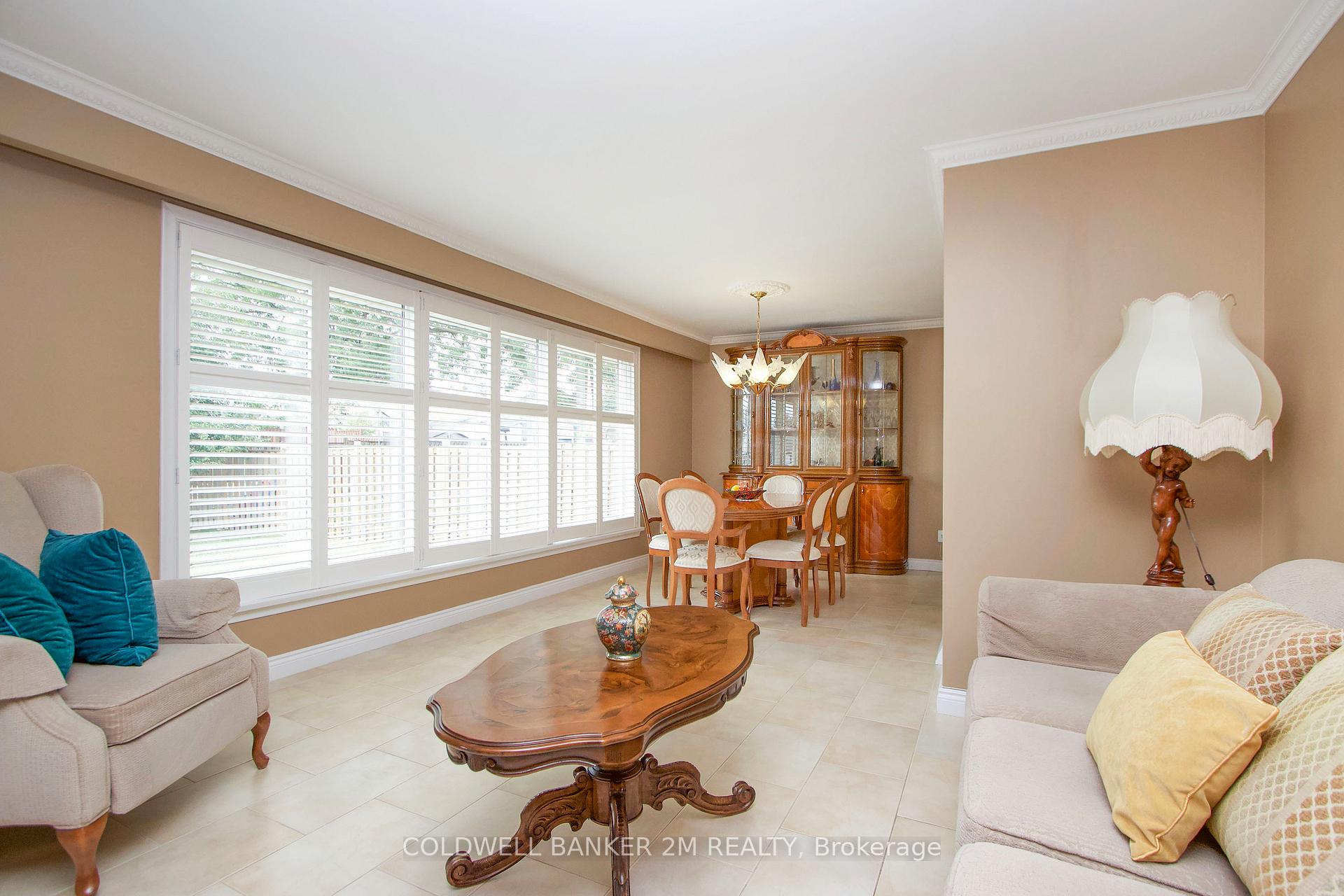 Photo 6 of 624 Gibbons Street, Oshawa, McLaughlin — HOMEH