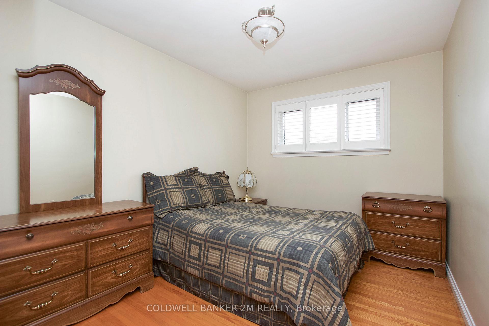 Photo 12 of 624 Gibbons Street, Oshawa, McLaughlin — HOMEH