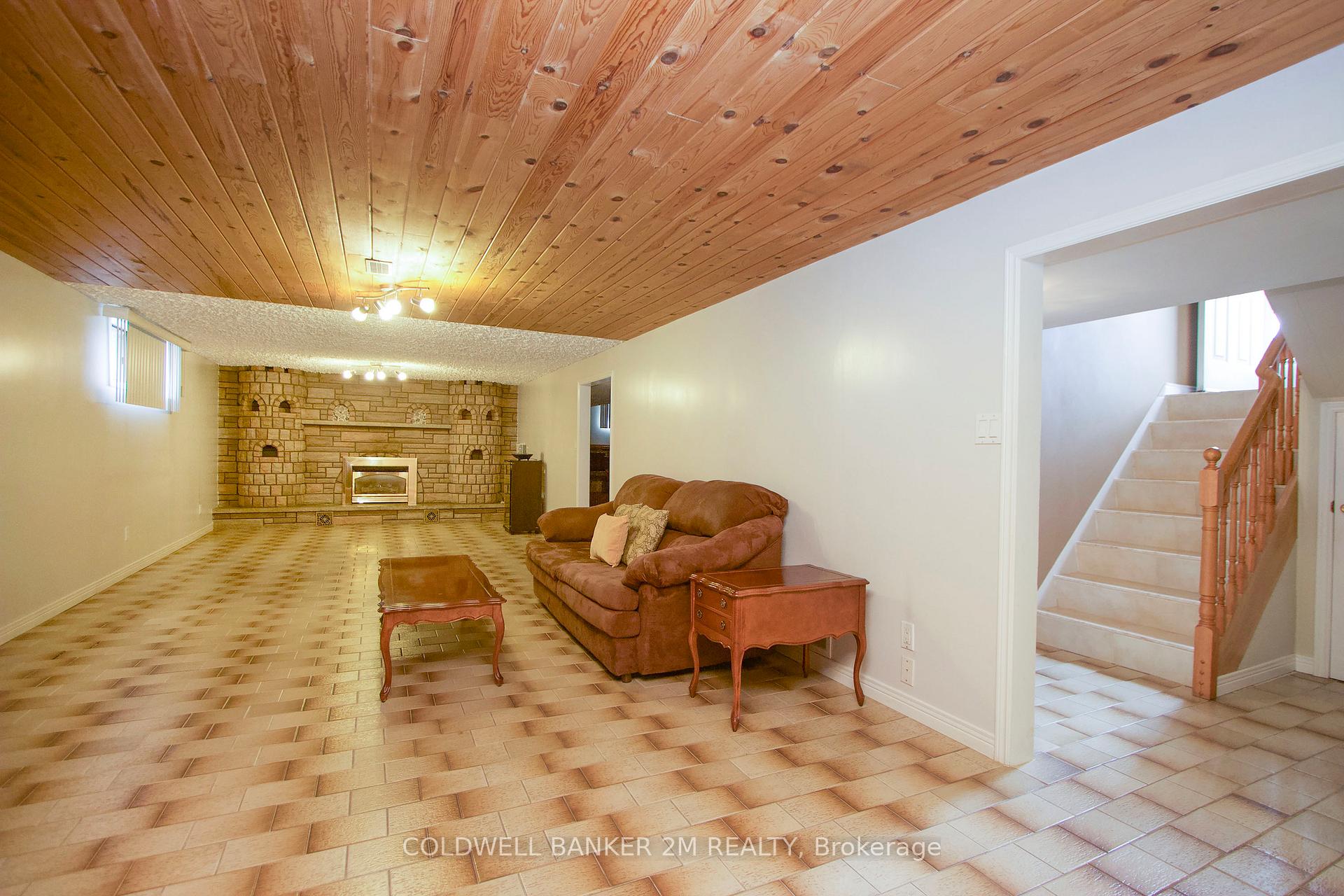 Photo 16 of 624 Gibbons Street, Oshawa, McLaughlin — HOMEH