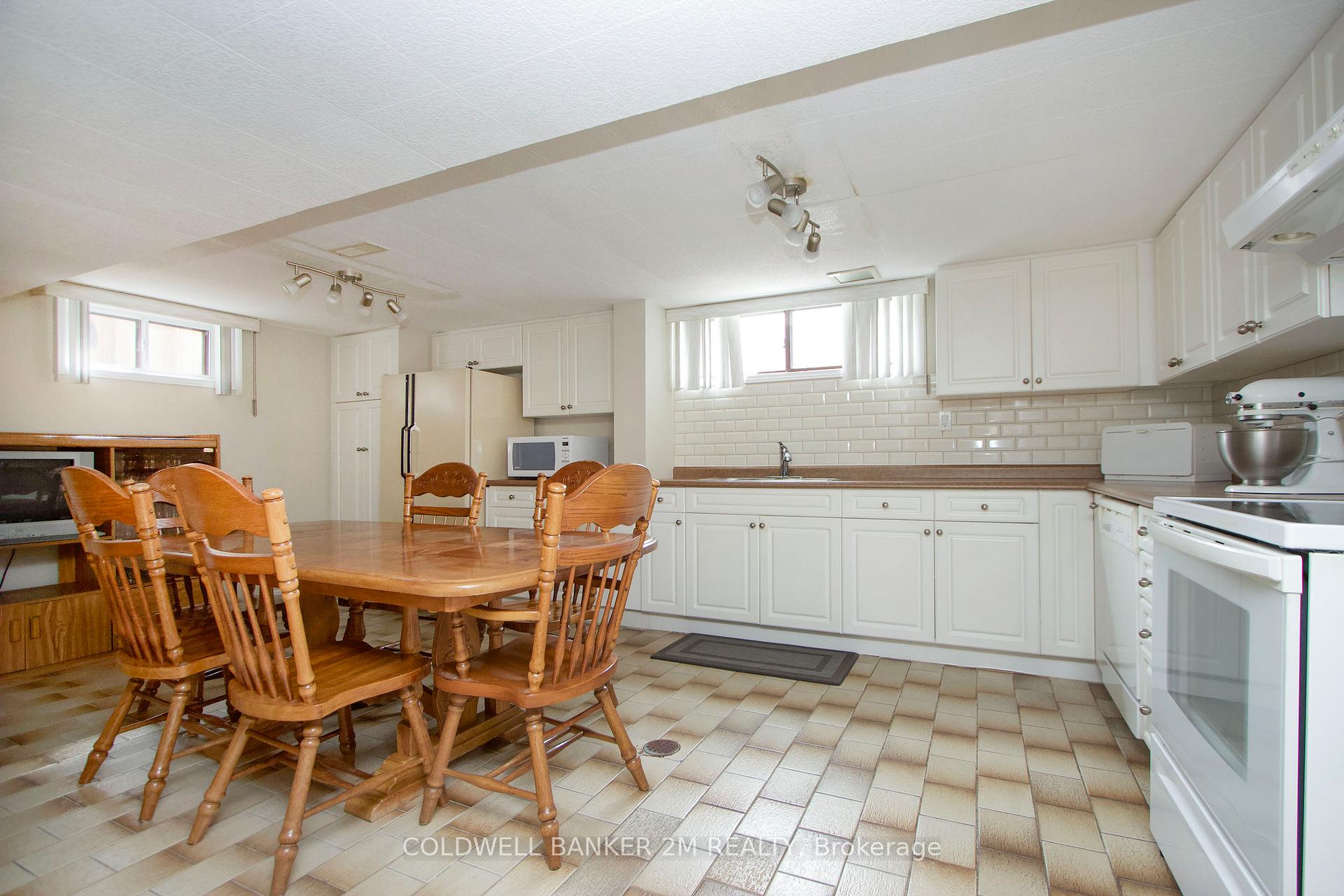 Photo 19 of 624 Gibbons Street, Oshawa, McLaughlin — HOMEH