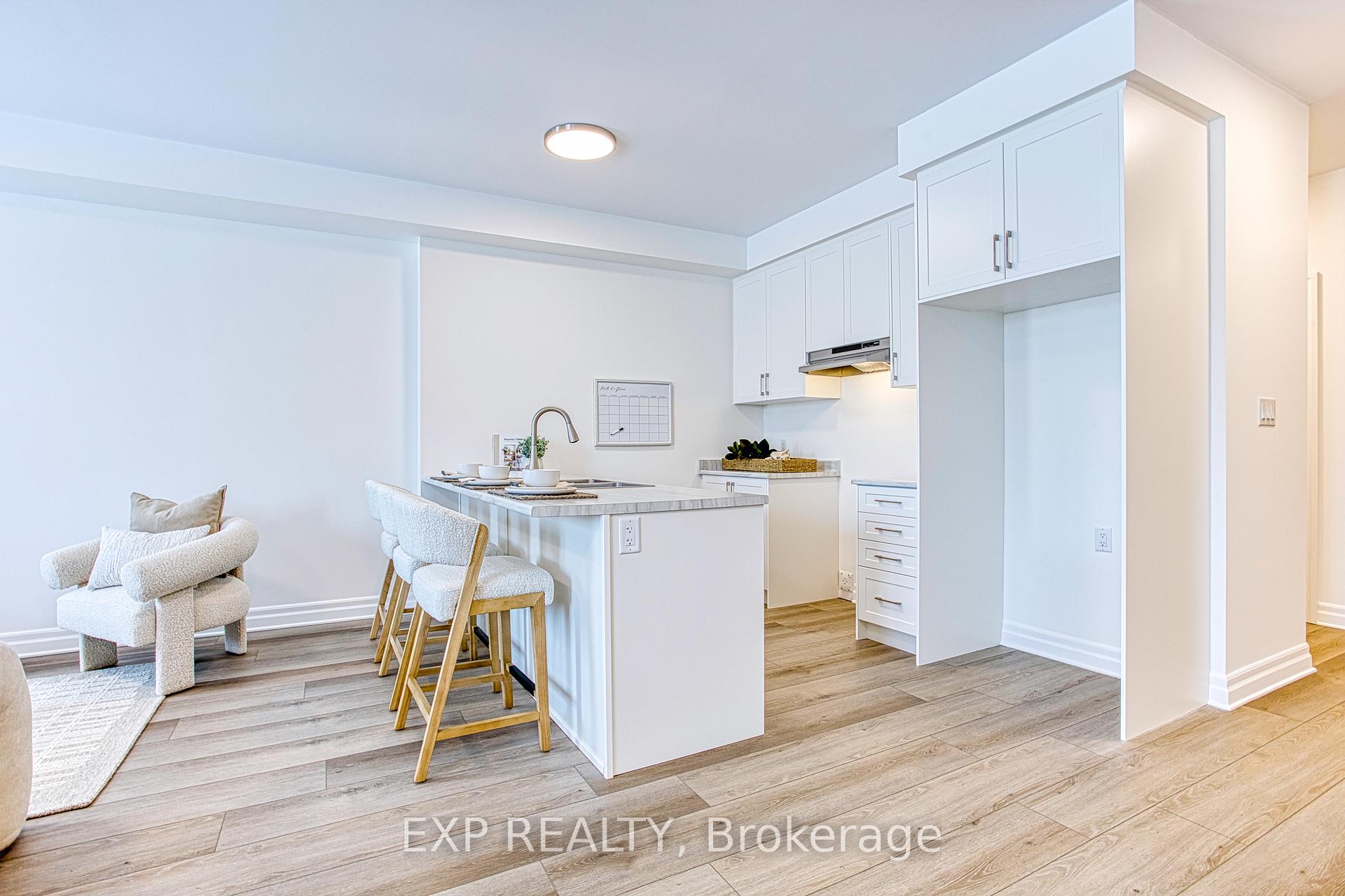 Photo 8 of 7487 Splendour Drive, Niagara Falls, Brown — HOMEH