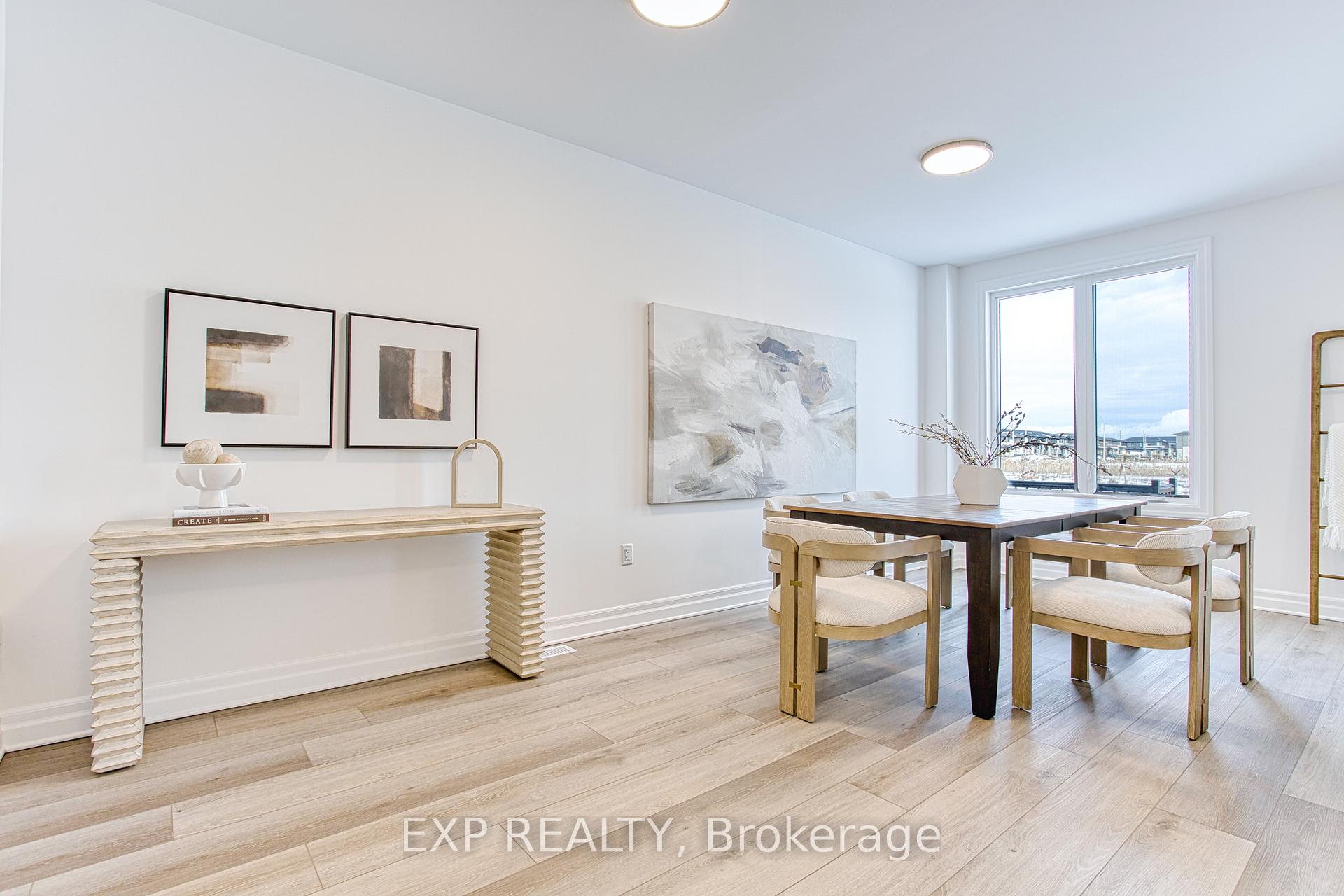 Photo 10 of 7487 Splendour Drive, Niagara Falls, Brown — HOMEH