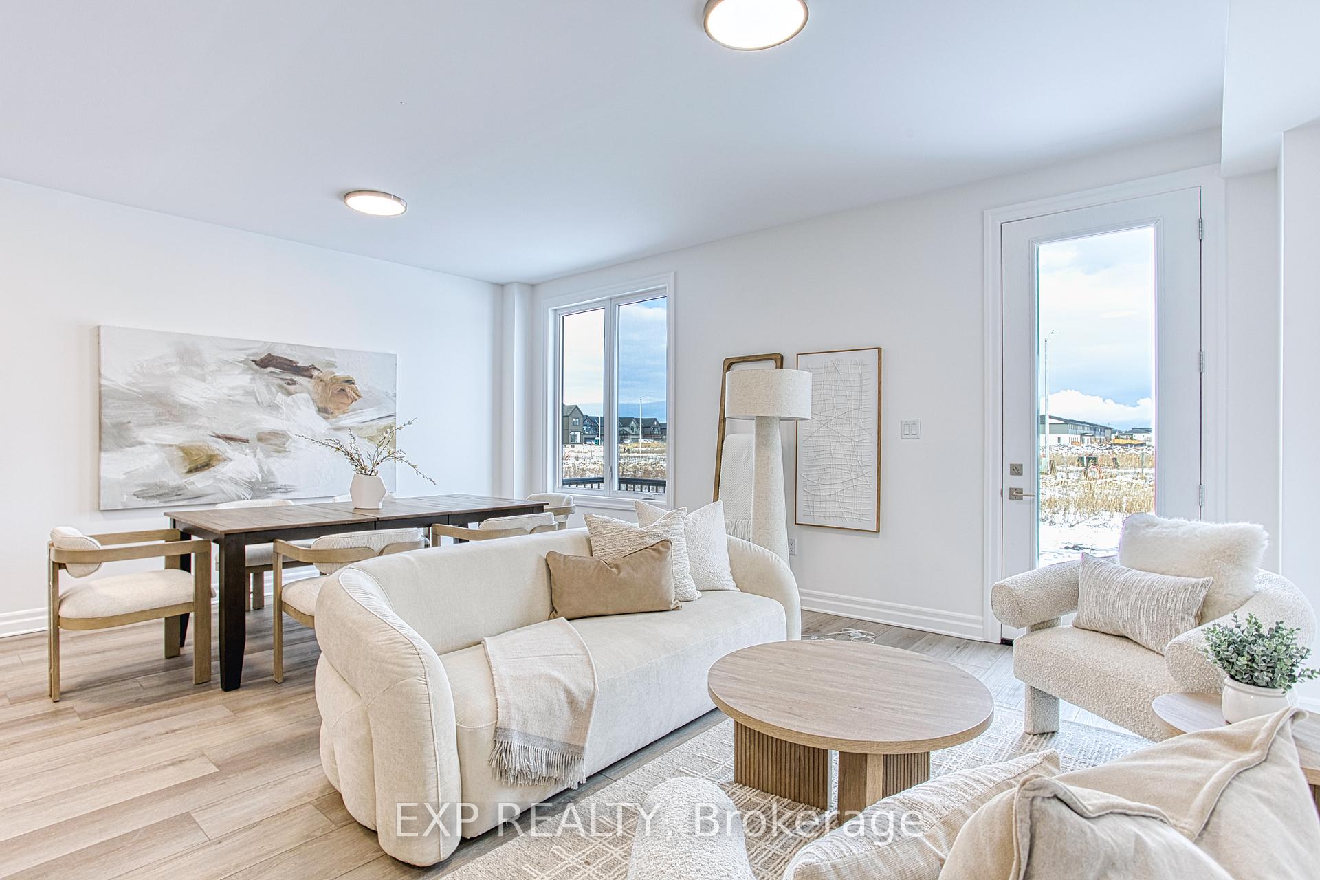 Photo 12 of 7487 Splendour Drive, Niagara Falls, Brown — HOMEH