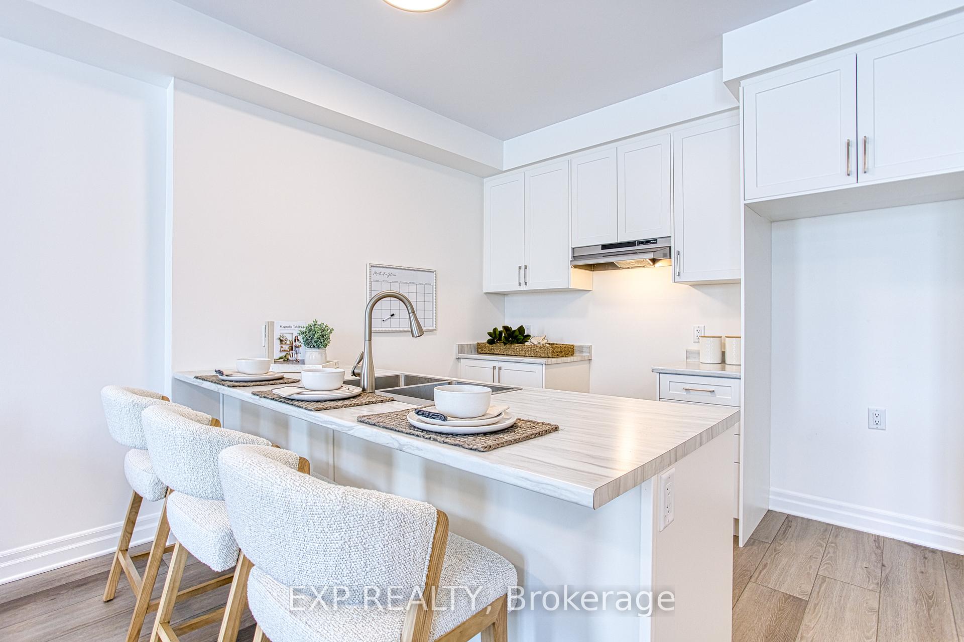 Photo 15 of 7487 Splendour Drive, Niagara Falls, Brown — HOMEH