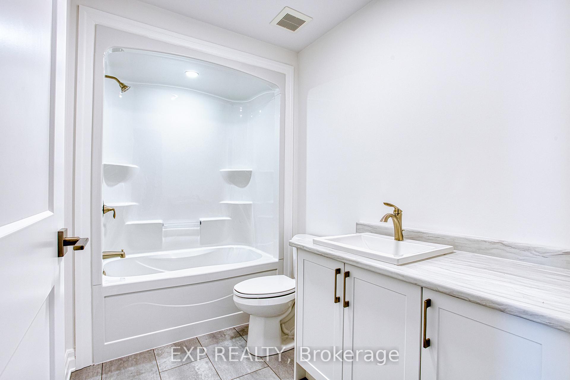 Photo 20 of 7487 Splendour Drive, Niagara Falls, Brown — HOMEH