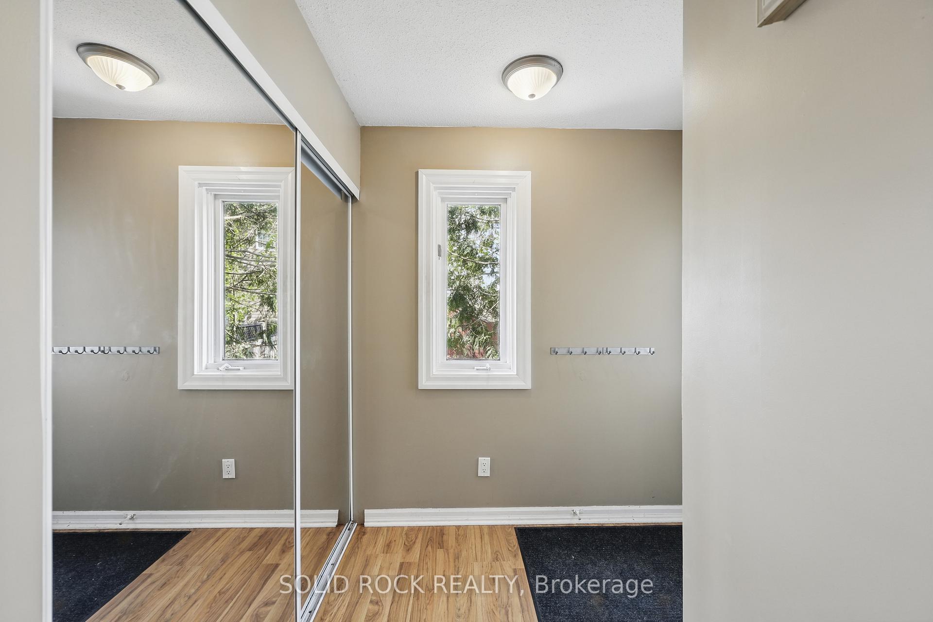 Photo 4 of 854 Borland Drive, Ottawa, Chatelaine Village — HOMEH