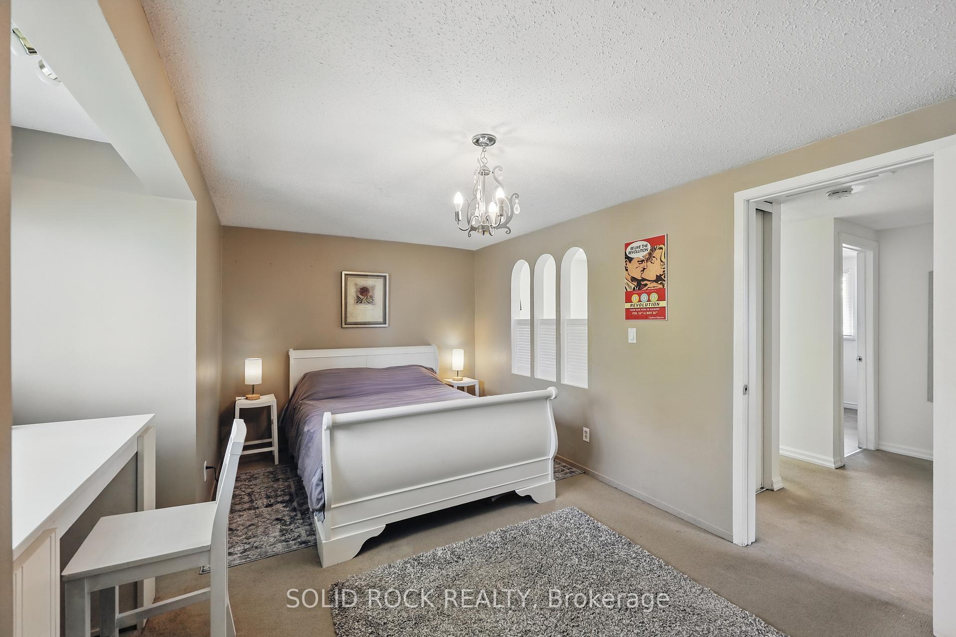 Photo 13 of 854 Borland Drive, Ottawa, Chatelaine Village — HOMEH