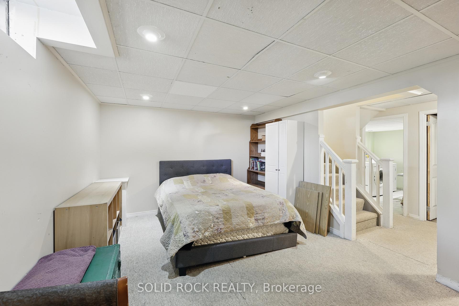 Photo 18 of 854 Borland Drive, Ottawa, Chatelaine Village — HOMEH