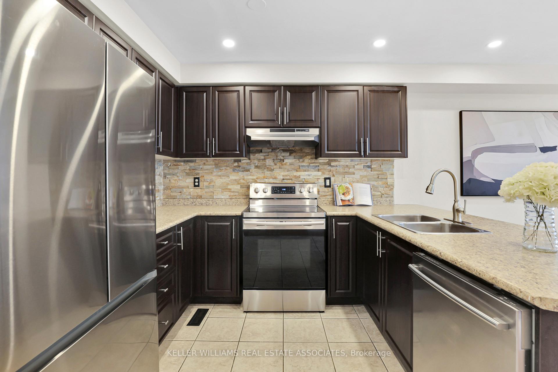 Photo 5 of Unit 104, 620 Ferguson Drive, Milton, Beaty — HOMEH
