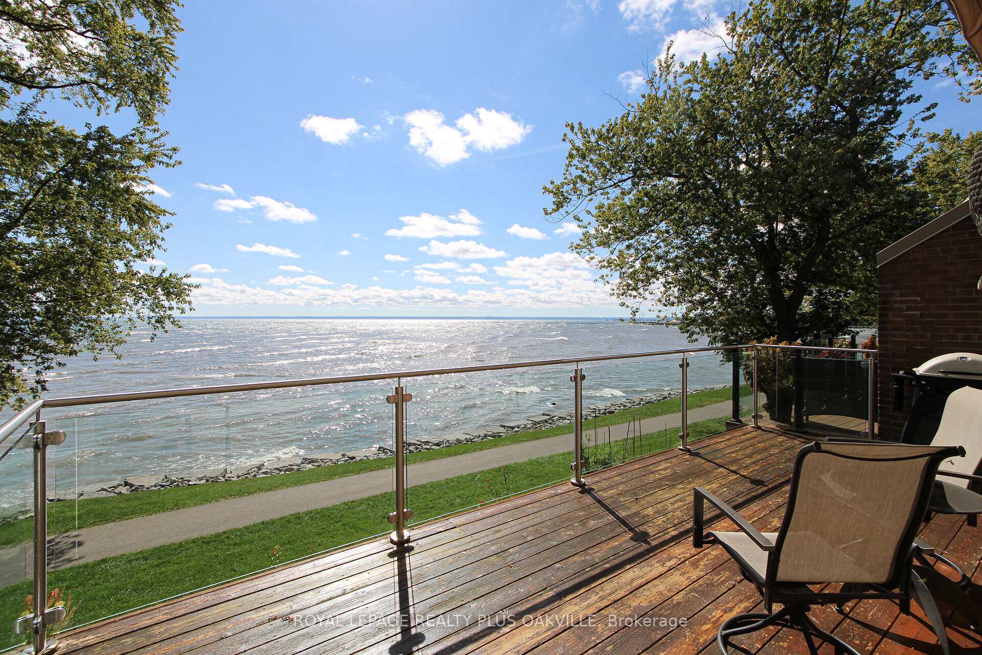 Photo 1 of 2060 Water'S Edge Drive, Oakville, Bronte — HOMEH