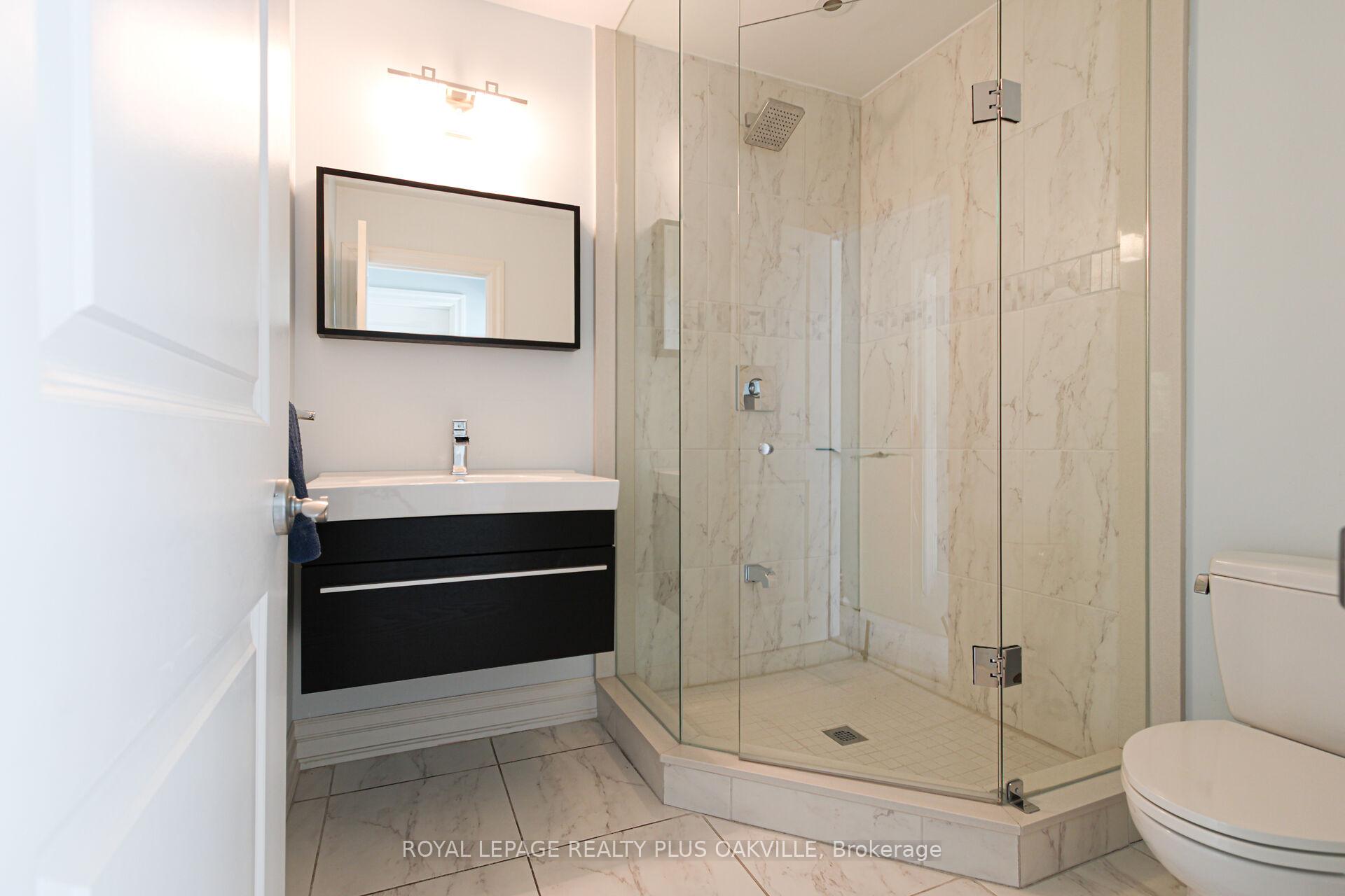 Photo 21 of 2060 Water'S Edge Drive, Oakville, Bronte — HOMEH
