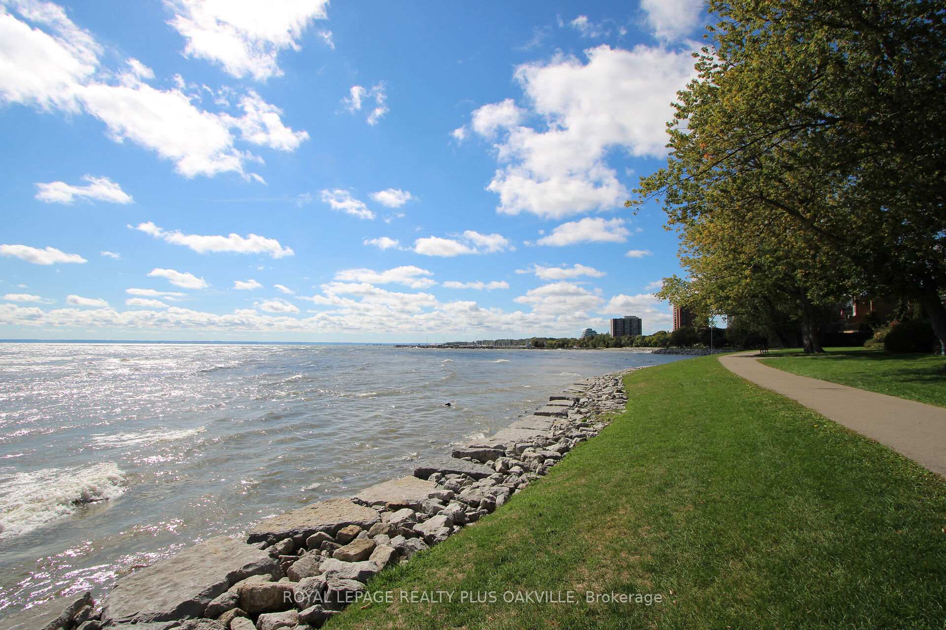 Photo 27 of 2060 Water'S Edge Drive, Oakville, Bronte — HOMEH