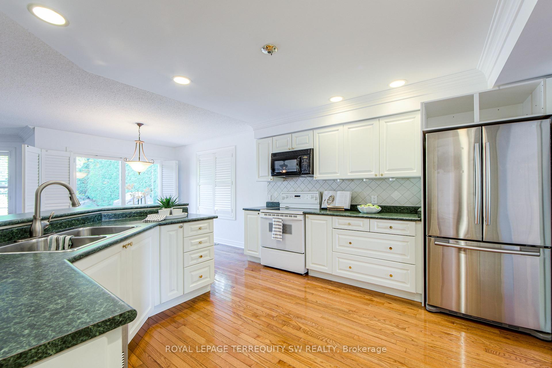 Photo 3 of 139 Goodman Drive, Oshawa, McLaughlin — HOMEH