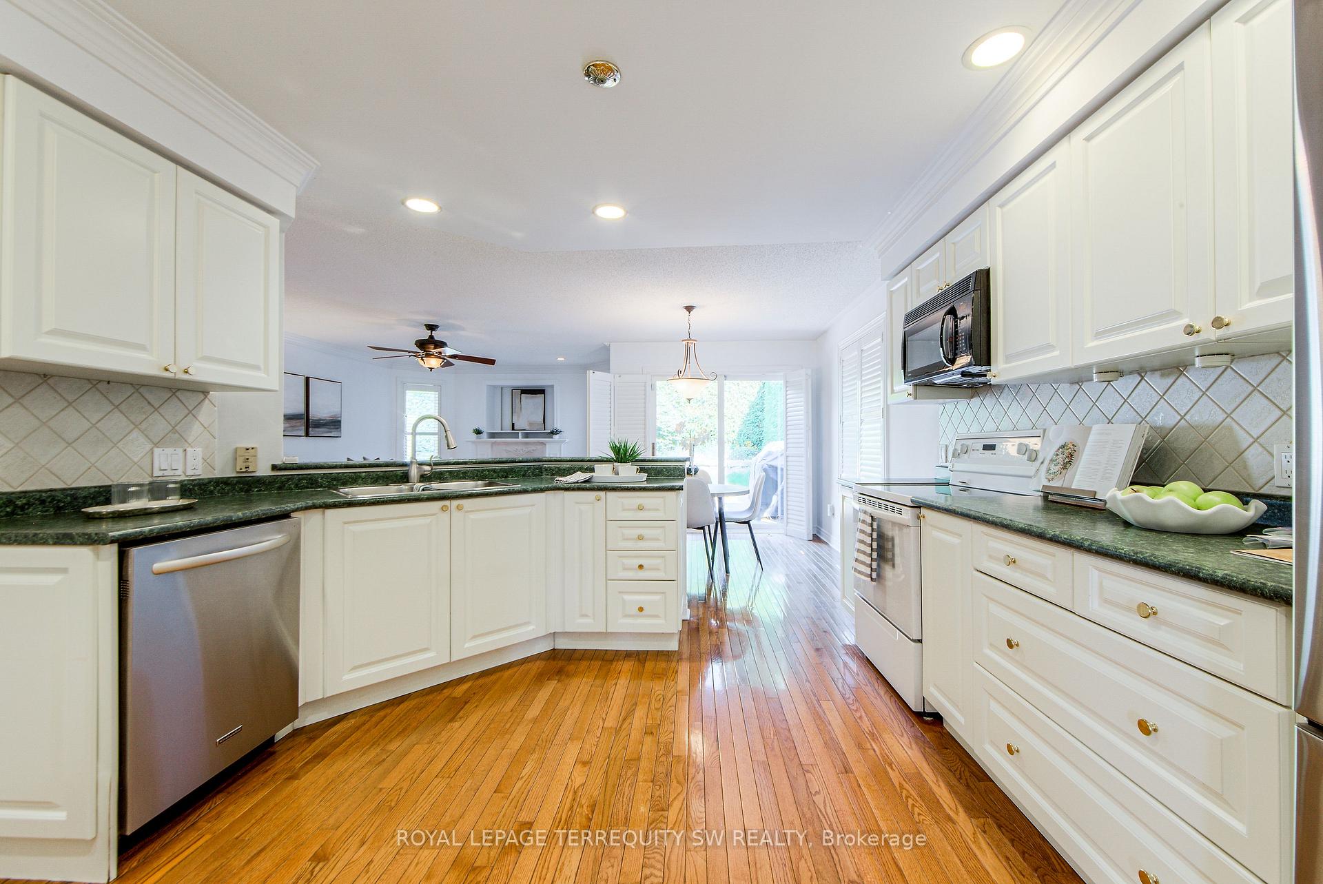 Photo 5 of 139 Goodman Drive, Oshawa, McLaughlin — HOMEH