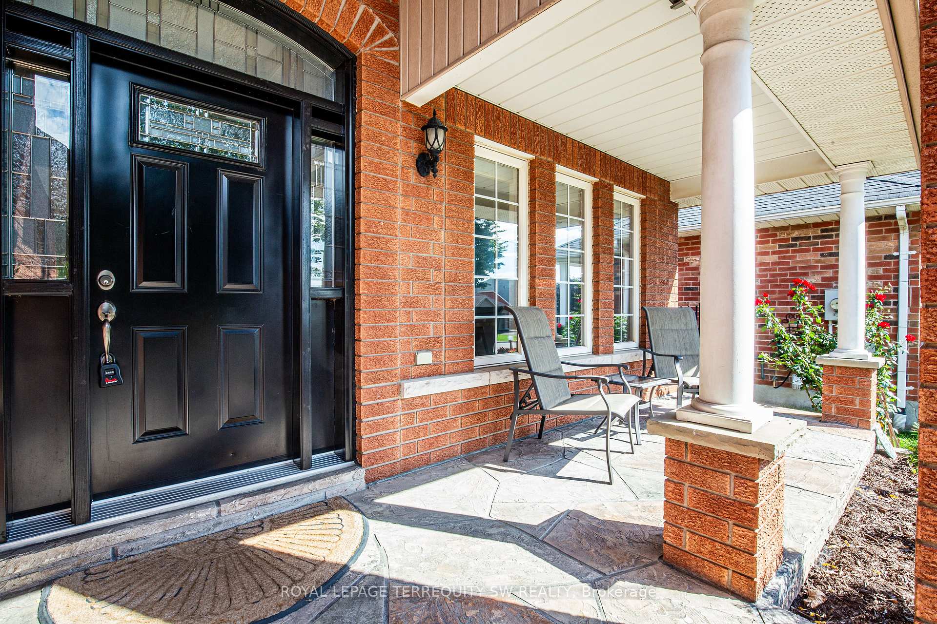 Photo 18 of 139 Goodman Drive, Oshawa, McLaughlin — HOMEH