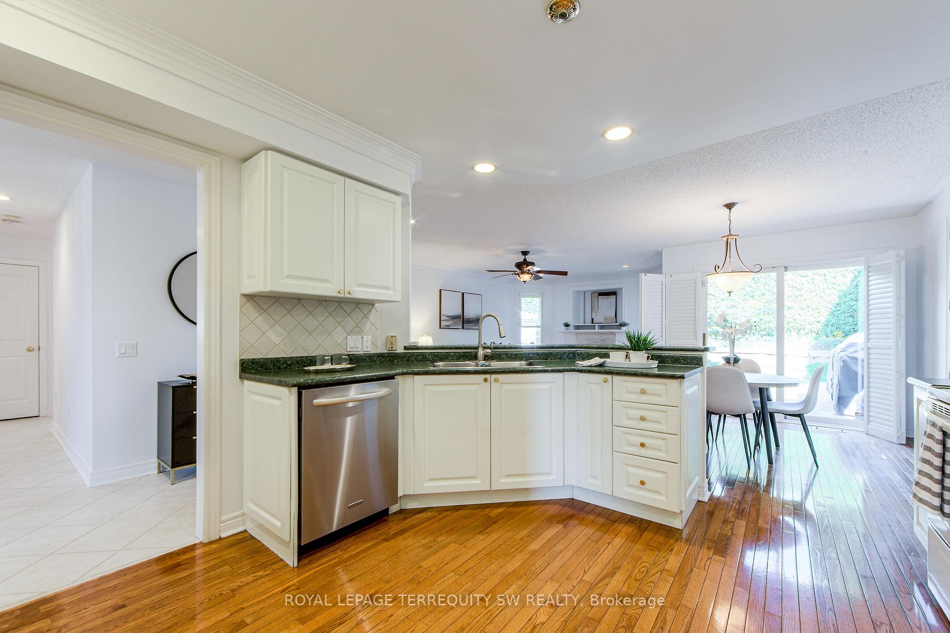 Photo 23 of 139 Goodman Drive, Oshawa, McLaughlin — HOMEH