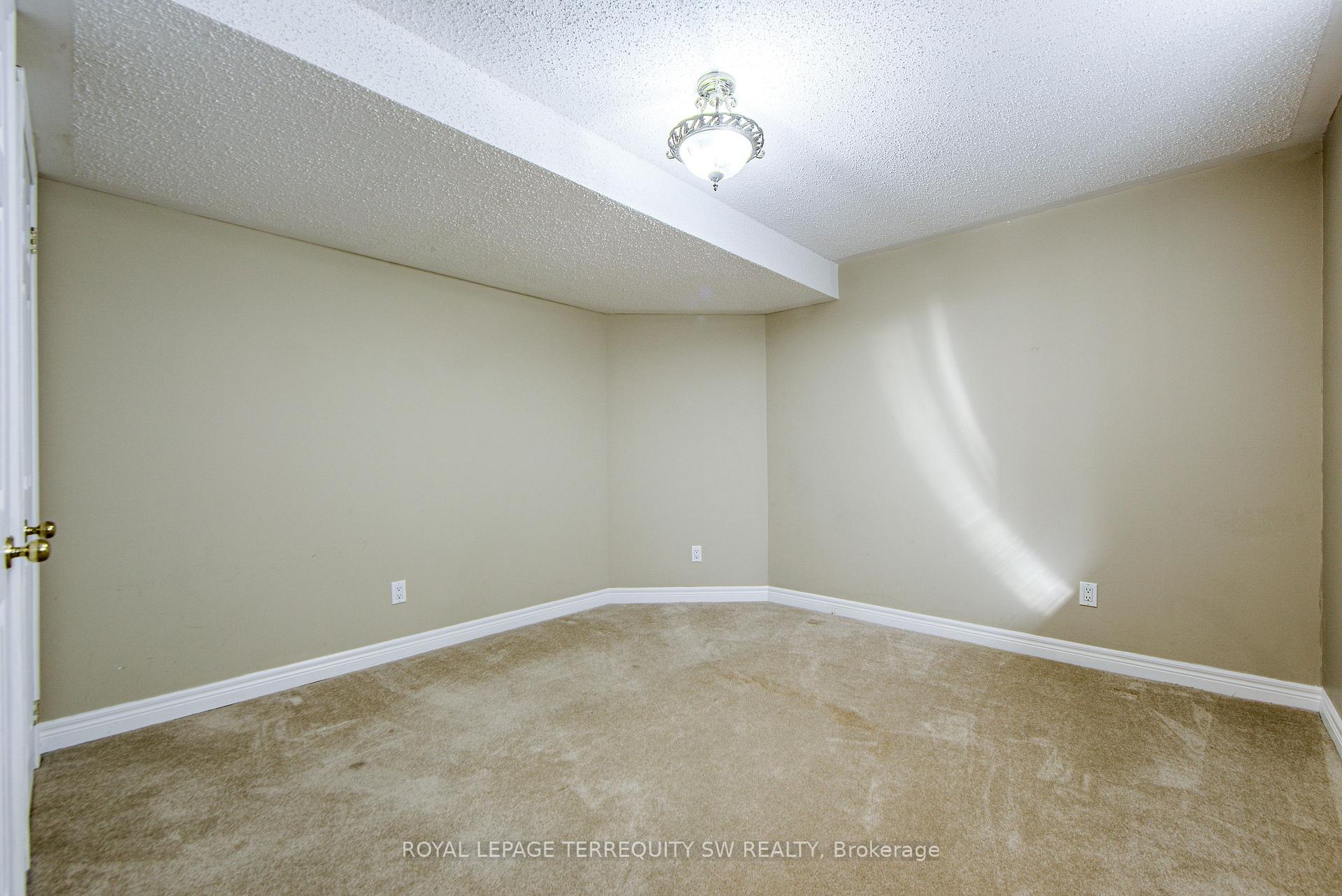Photo 42 of 139 Goodman Drive, Oshawa, McLaughlin — HOMEH