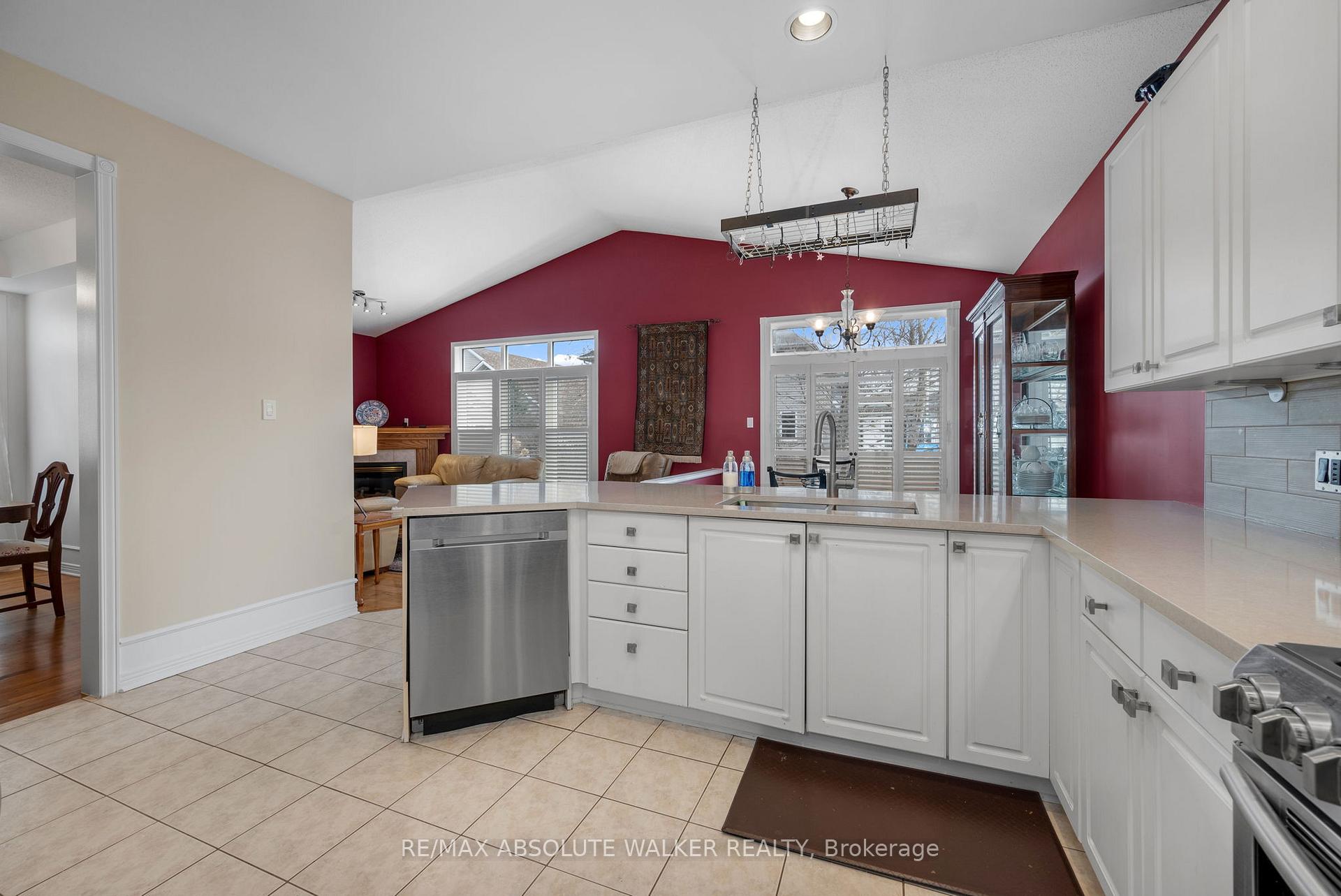 Photo 12 of 1120 Lichen Avenue, Ottawa, Avalon East — HOMEH