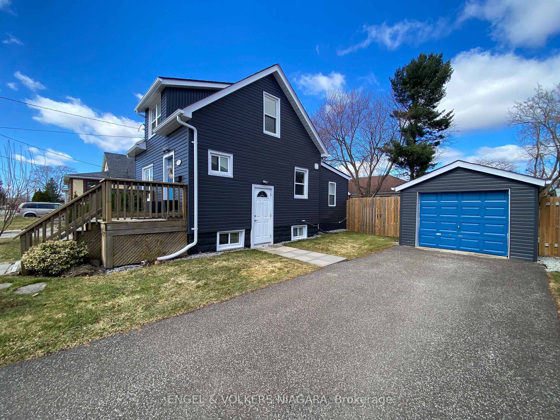 Photo 2 of 6399 Bellevue Street, Niagara Falls, Morrison — HOMEH