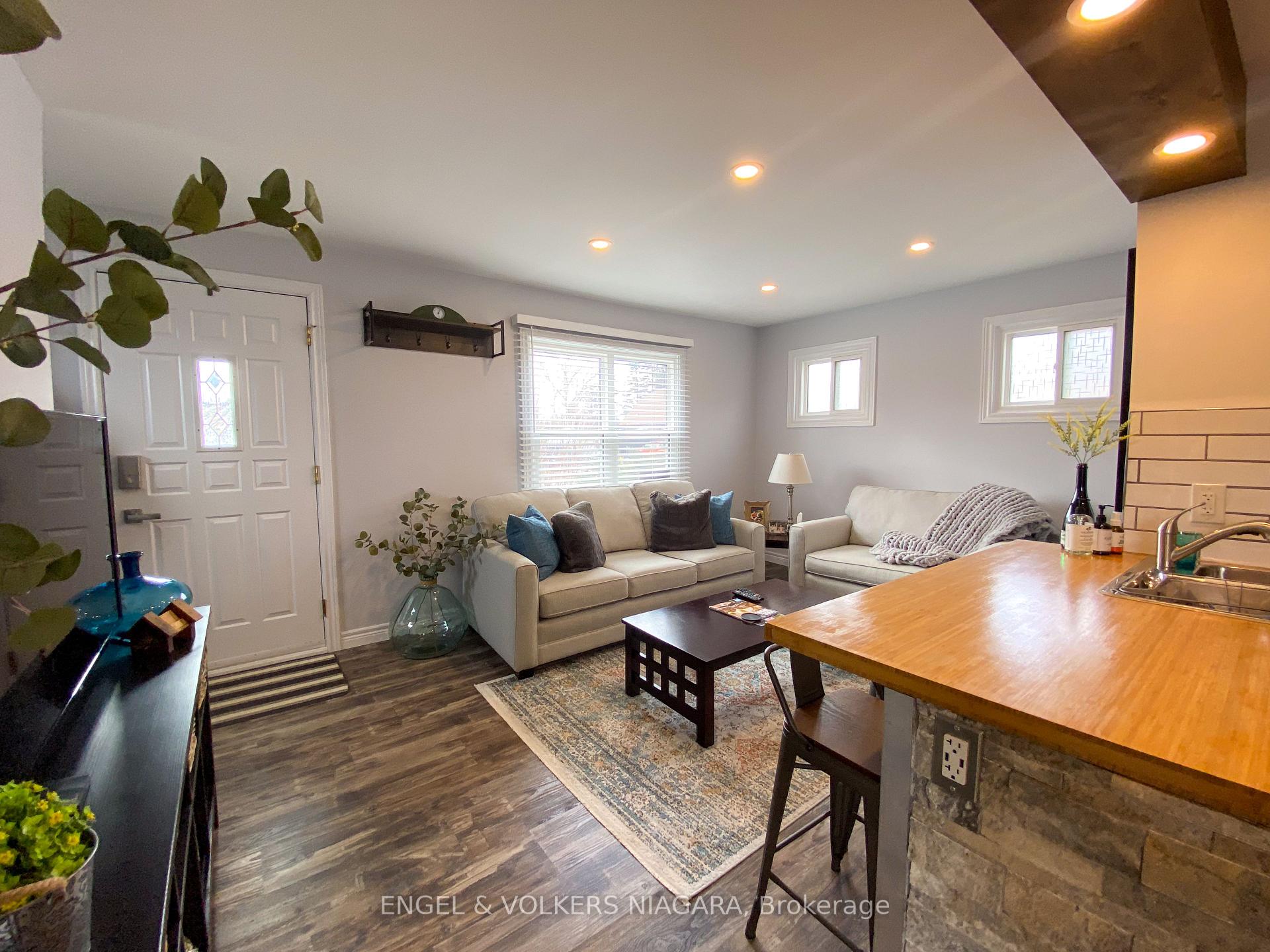 Photo 3 of 6399 Bellevue Street, Niagara Falls, Morrison — HOMEH