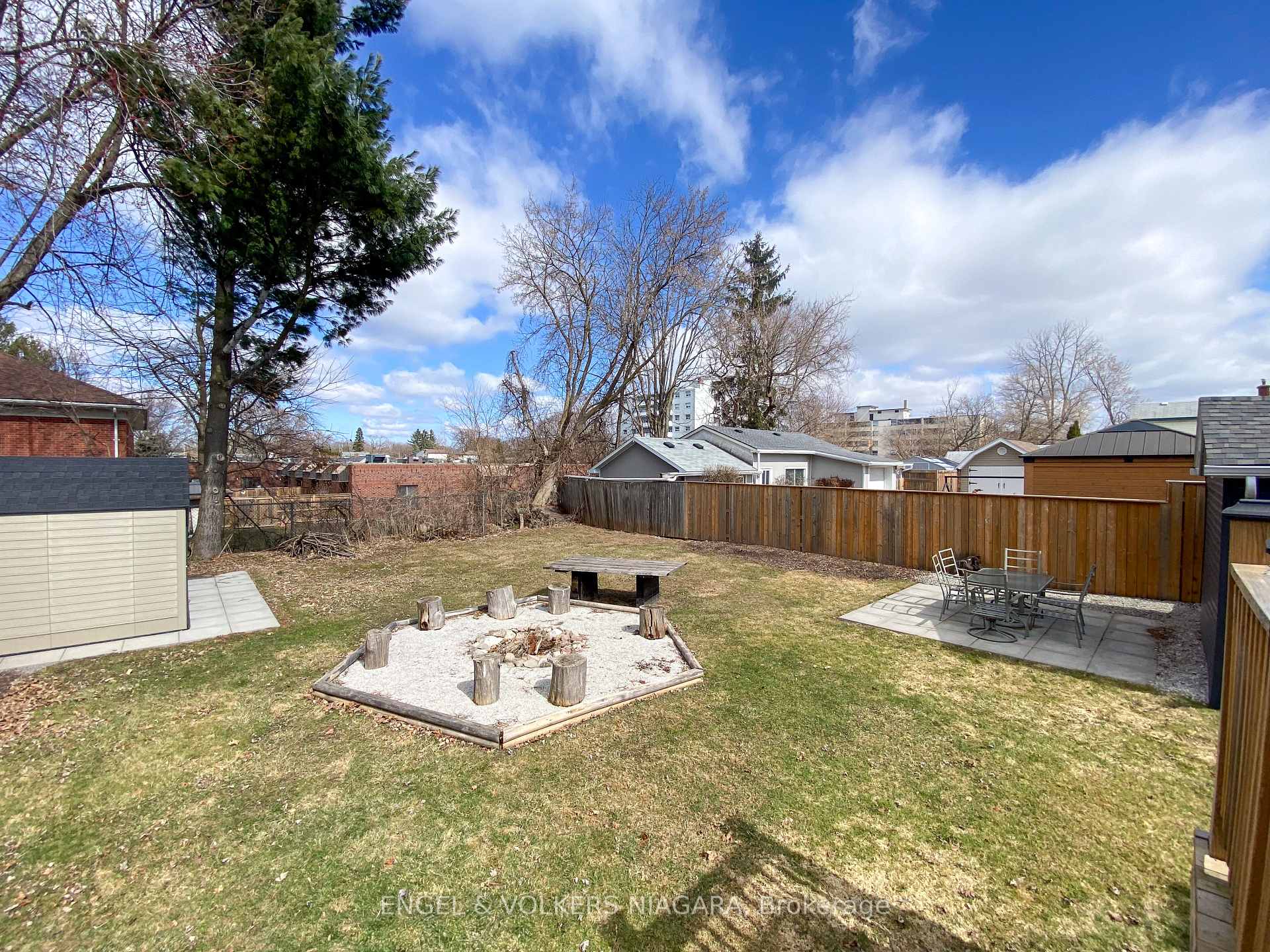 Photo 17 of 6399 Bellevue Street, Niagara Falls, Morrison — HOMEH