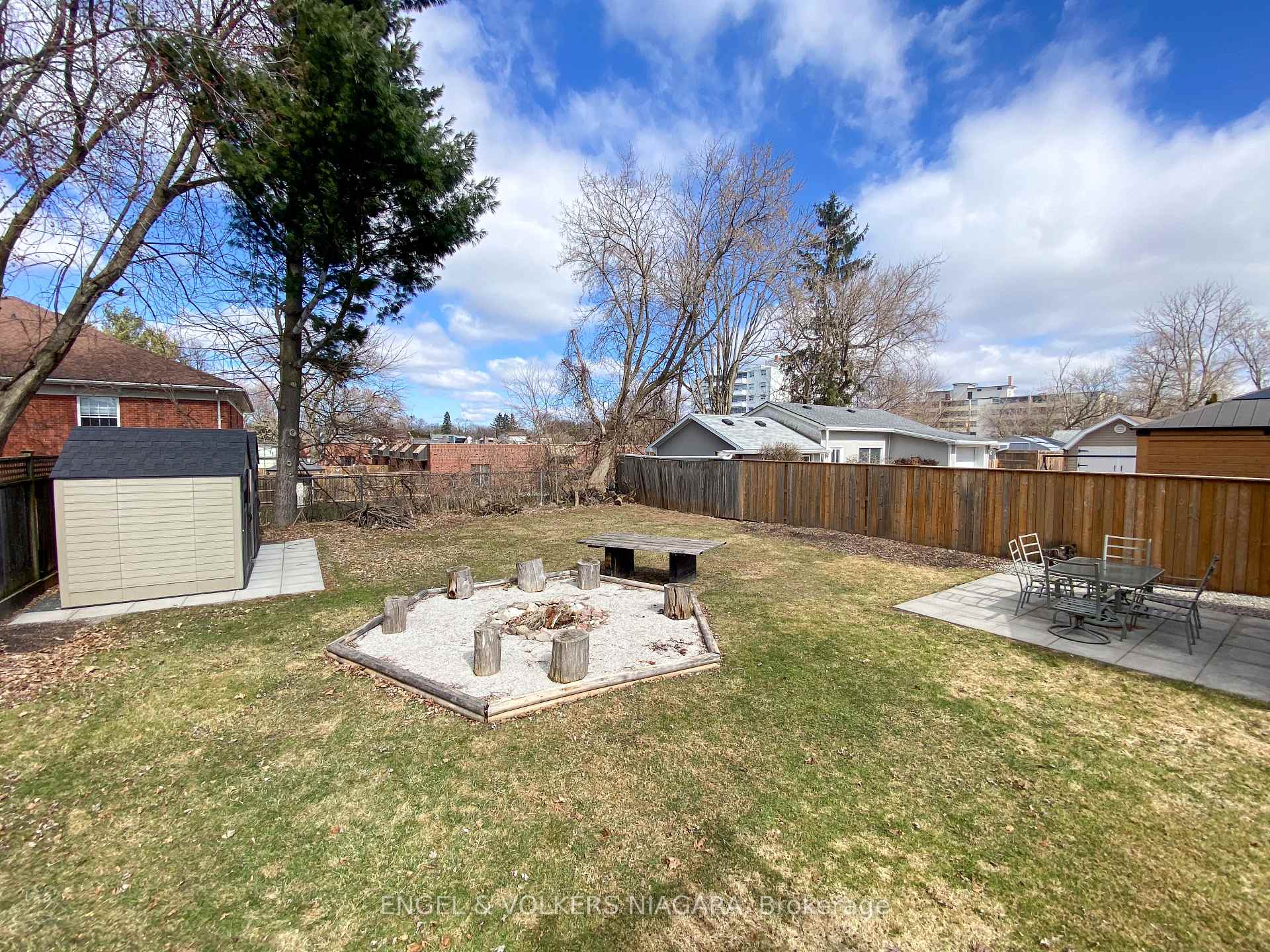 Photo 18 of 6399 Bellevue Street, Niagara Falls, Morrison — HOMEH