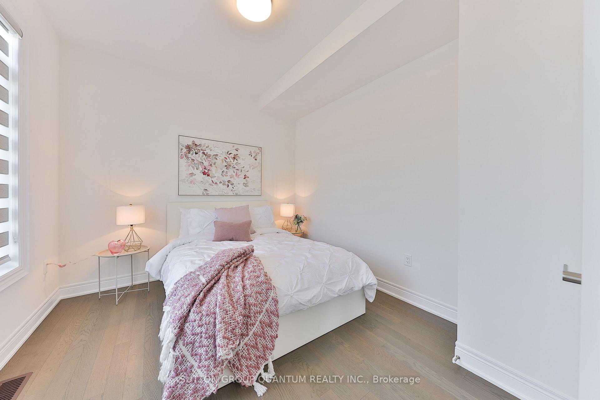 Photo 6 of 2168 Postmaster Drive, Oakville, Westmount — HOMEH