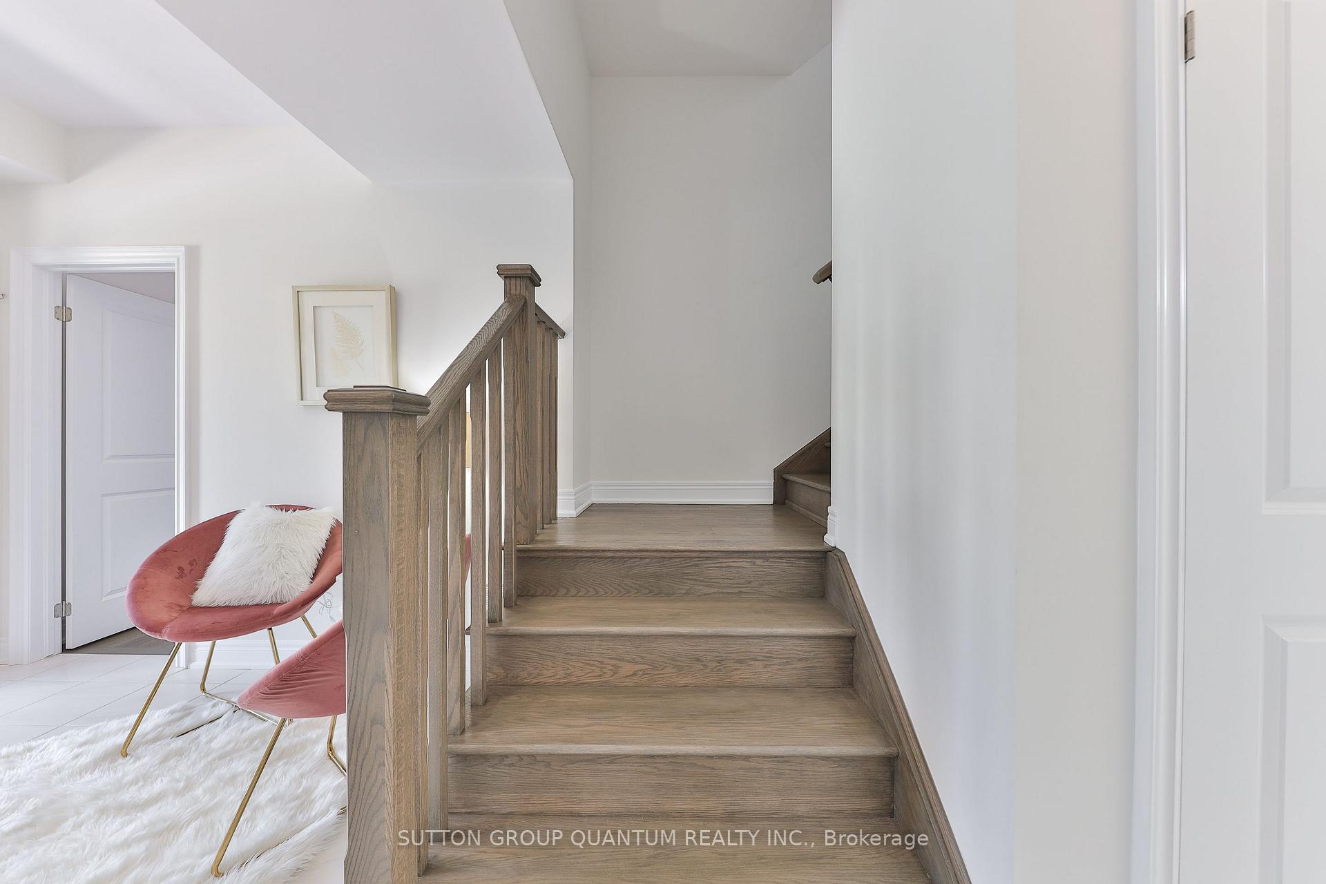 Photo 11 of 2168 Postmaster Drive, Oakville, Westmount — HOMEH