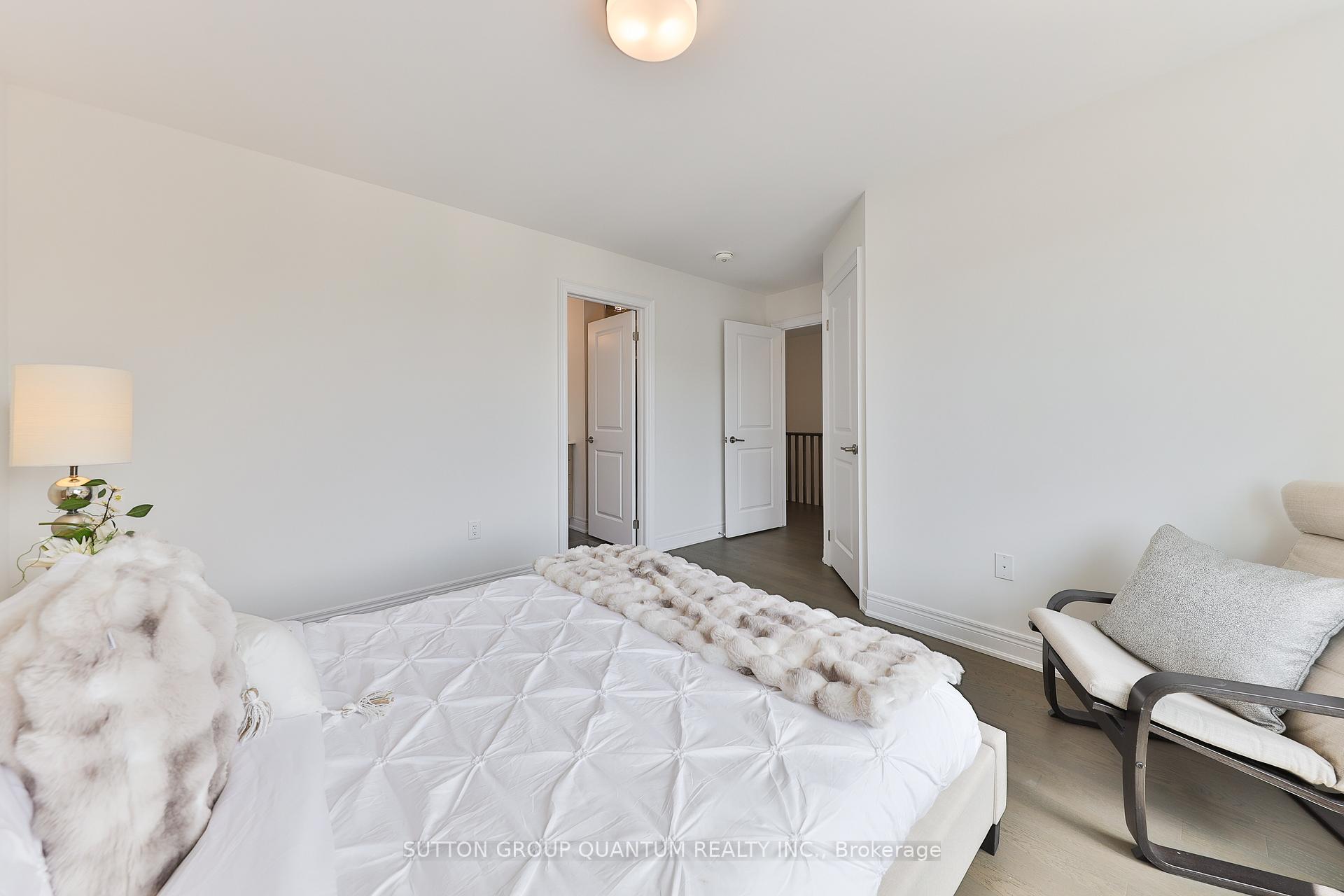 Photo 31 of 2168 Postmaster Drive, Oakville, Westmount — HOMEH