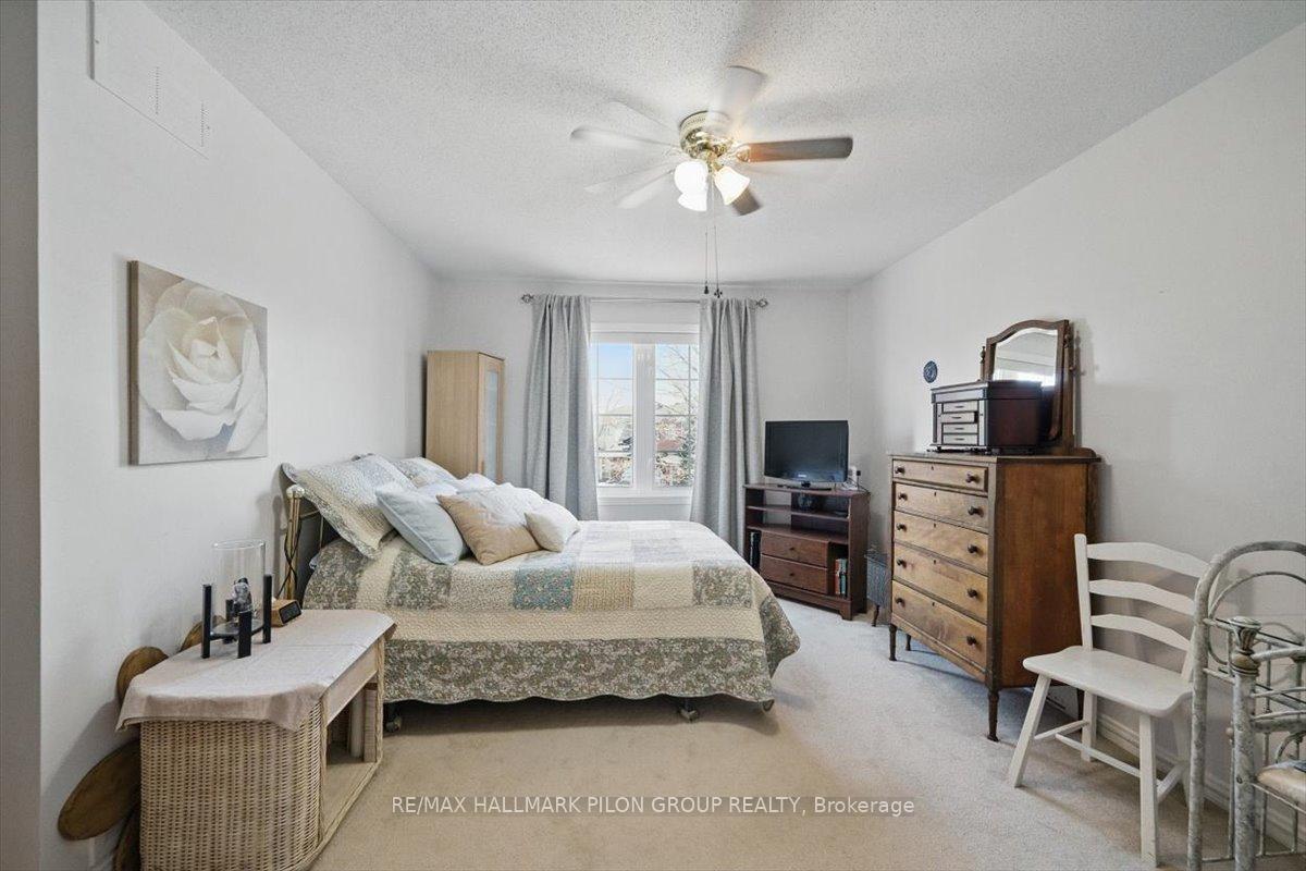 Photo 11 of 903 Markwick Crescent, Ottawa, Notting Hill/Summerside — HOMEH