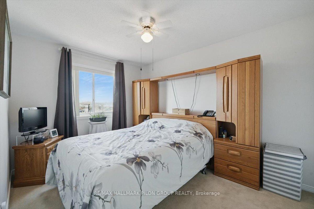 Photo 12 of 903 Markwick Crescent, Ottawa, Notting Hill/Summerside — HOMEH