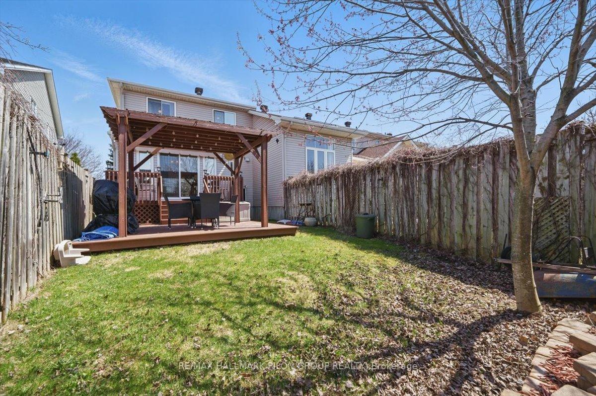 Photo 18 of 903 Markwick Crescent, Ottawa, Notting Hill/Summerside — HOMEH