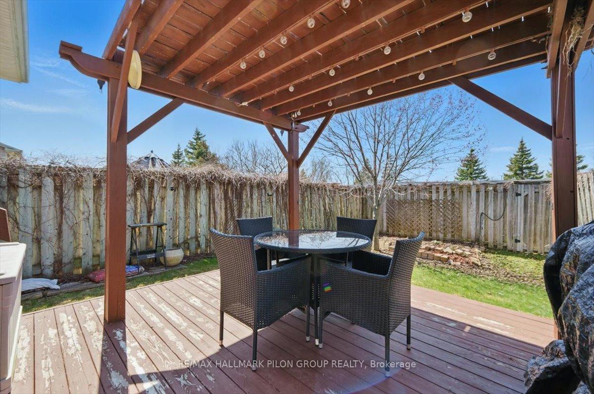 Photo 19 of 903 Markwick Crescent, Ottawa, Notting Hill/Summerside — HOMEH