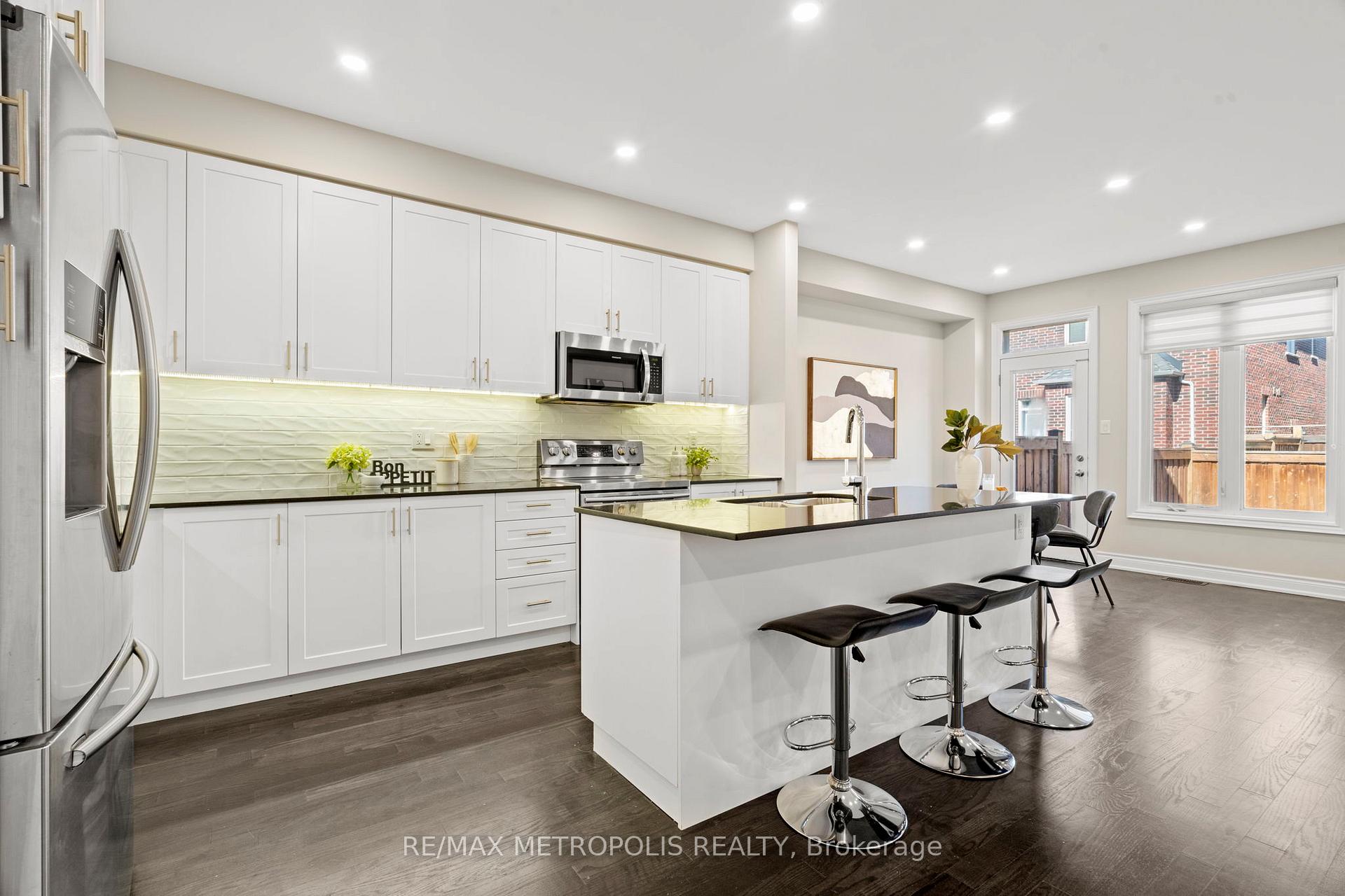 Photo 16 of 477 Whitlock Avenue, Milton, Ford — HOMEH