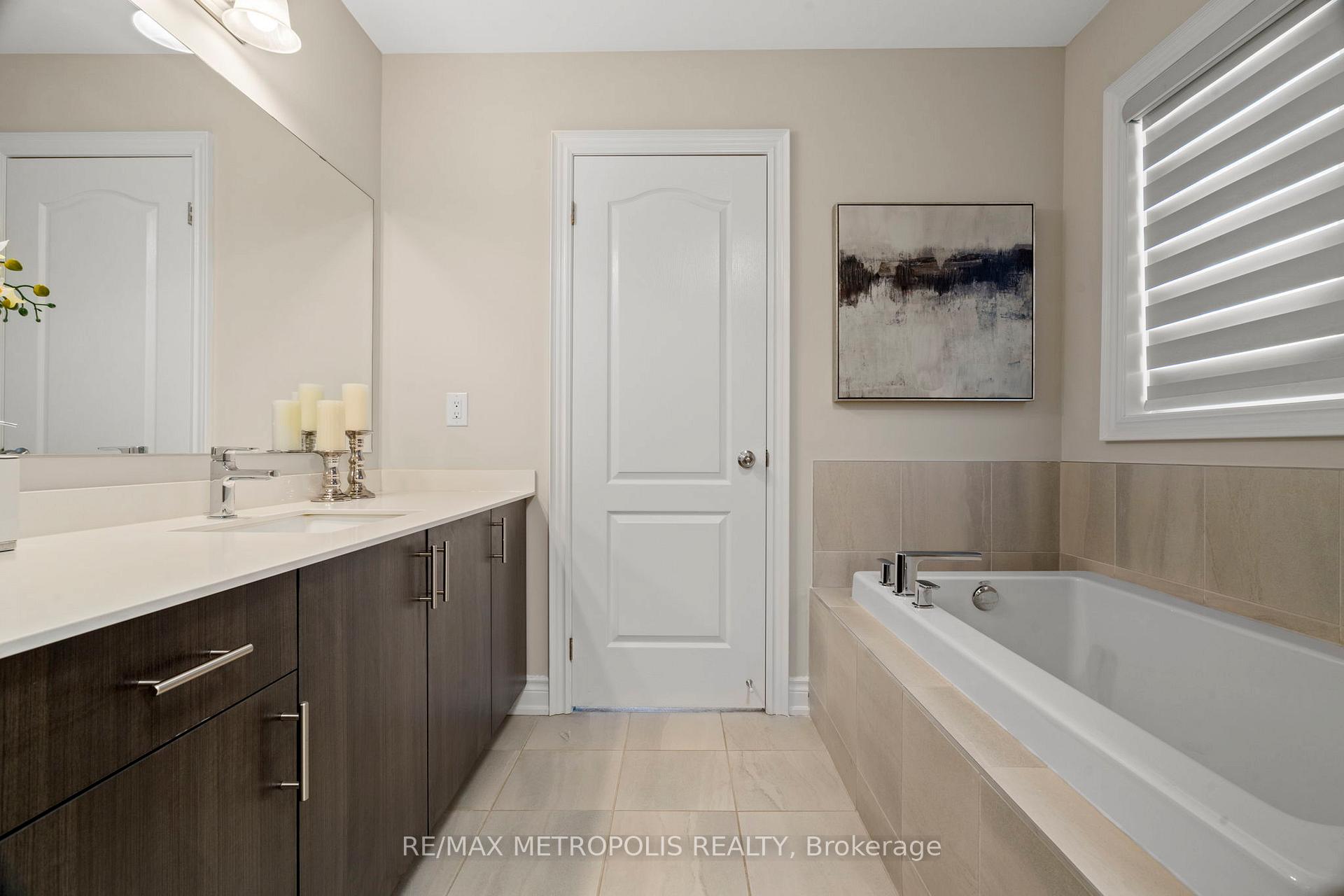 Photo 34 of 477 Whitlock Avenue, Milton, Ford — HOMEH