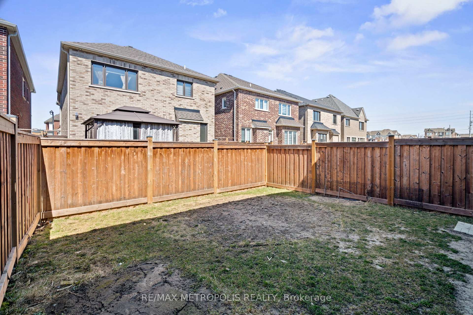 Photo 37 of 477 Whitlock Avenue, Milton, Ford — HOMEH