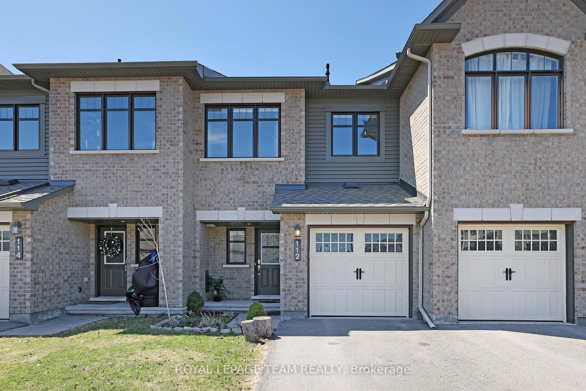Front of 112 Nacarat Street