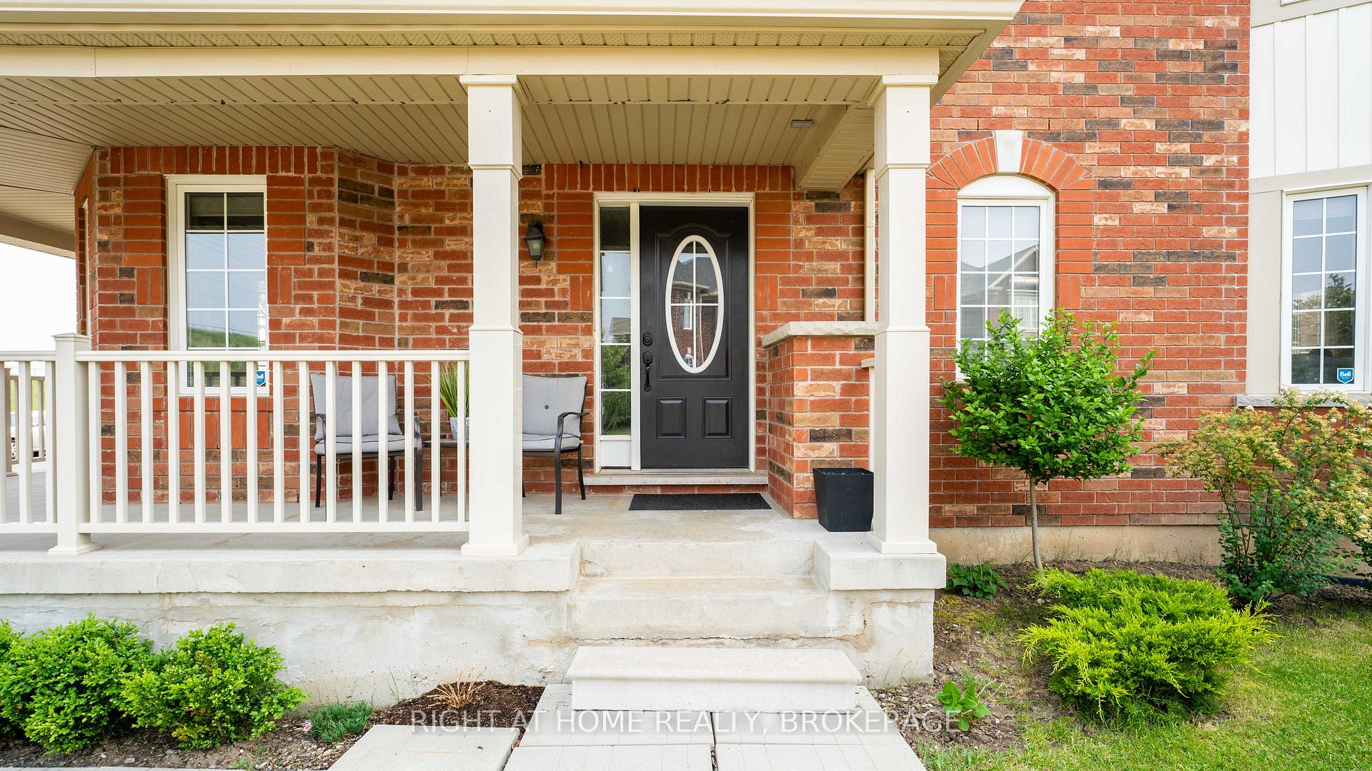 Photo 4 of 234 Gleave Terrace, Milton, Harrison — HOMEH
