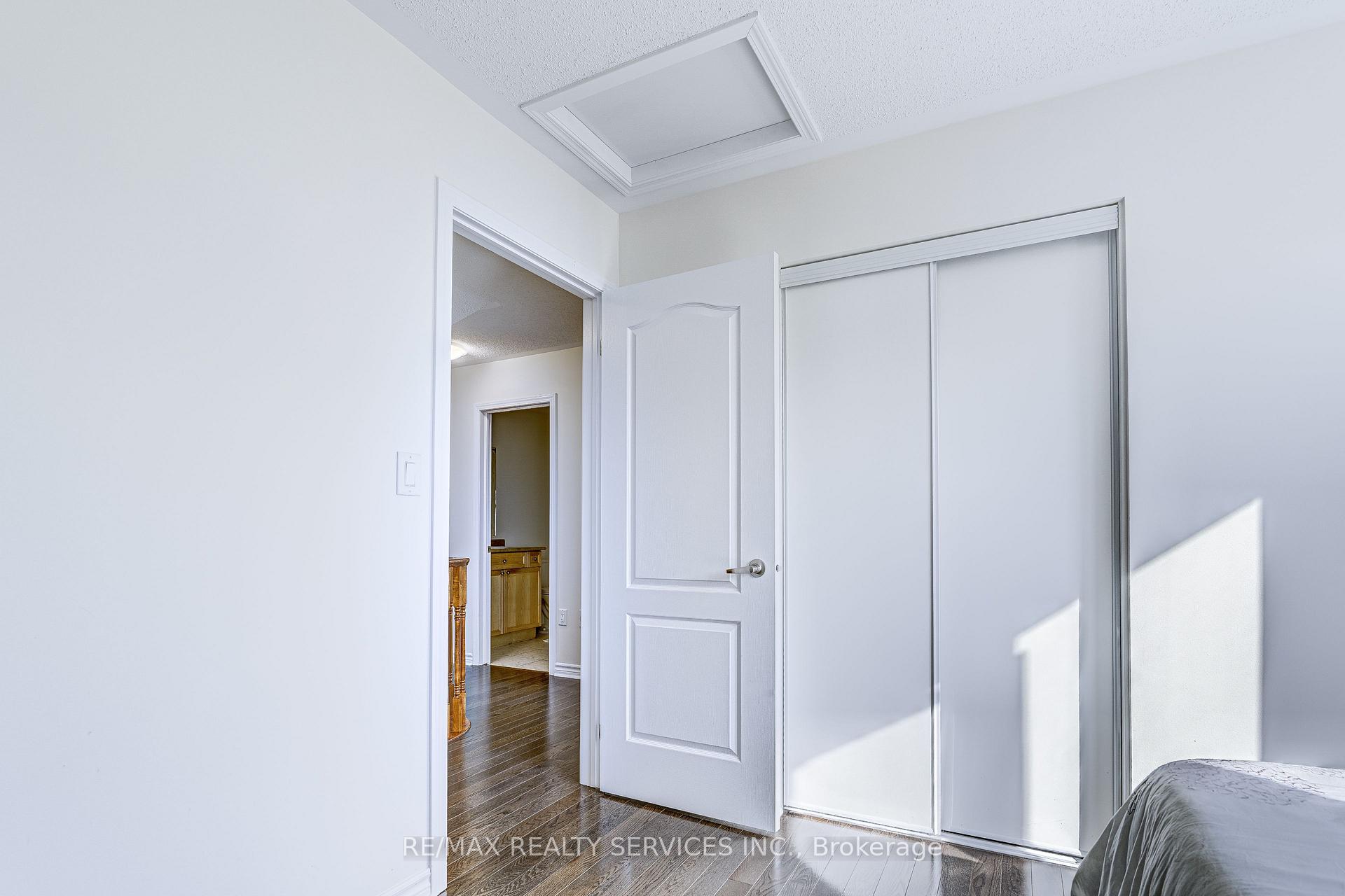 Photo 17 of 944 Hasselfeldt Heights, Milton, Coates — HOMEH