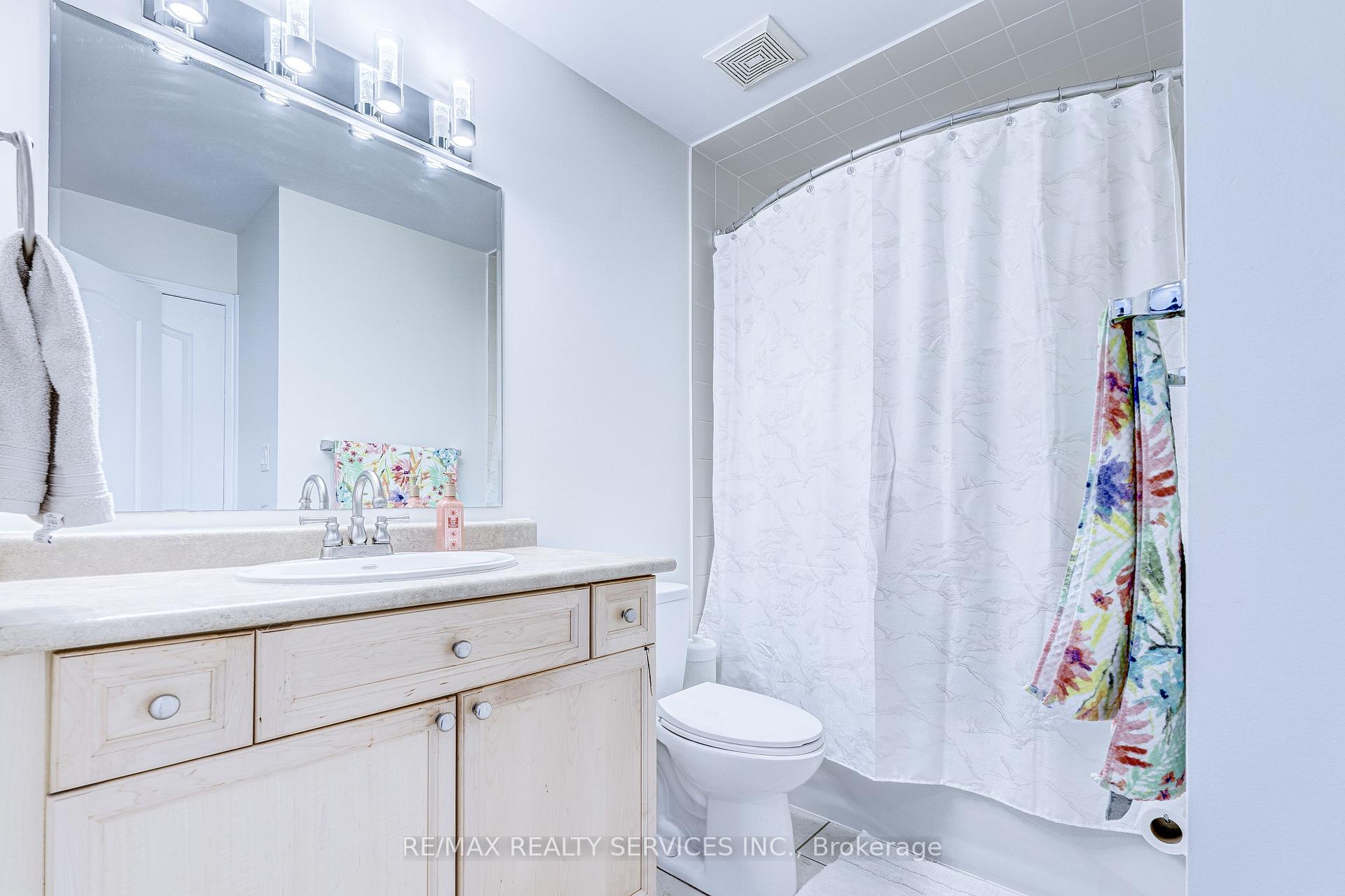 Photo 19 of 944 Hasselfeldt Heights, Milton, Coates — HOMEH