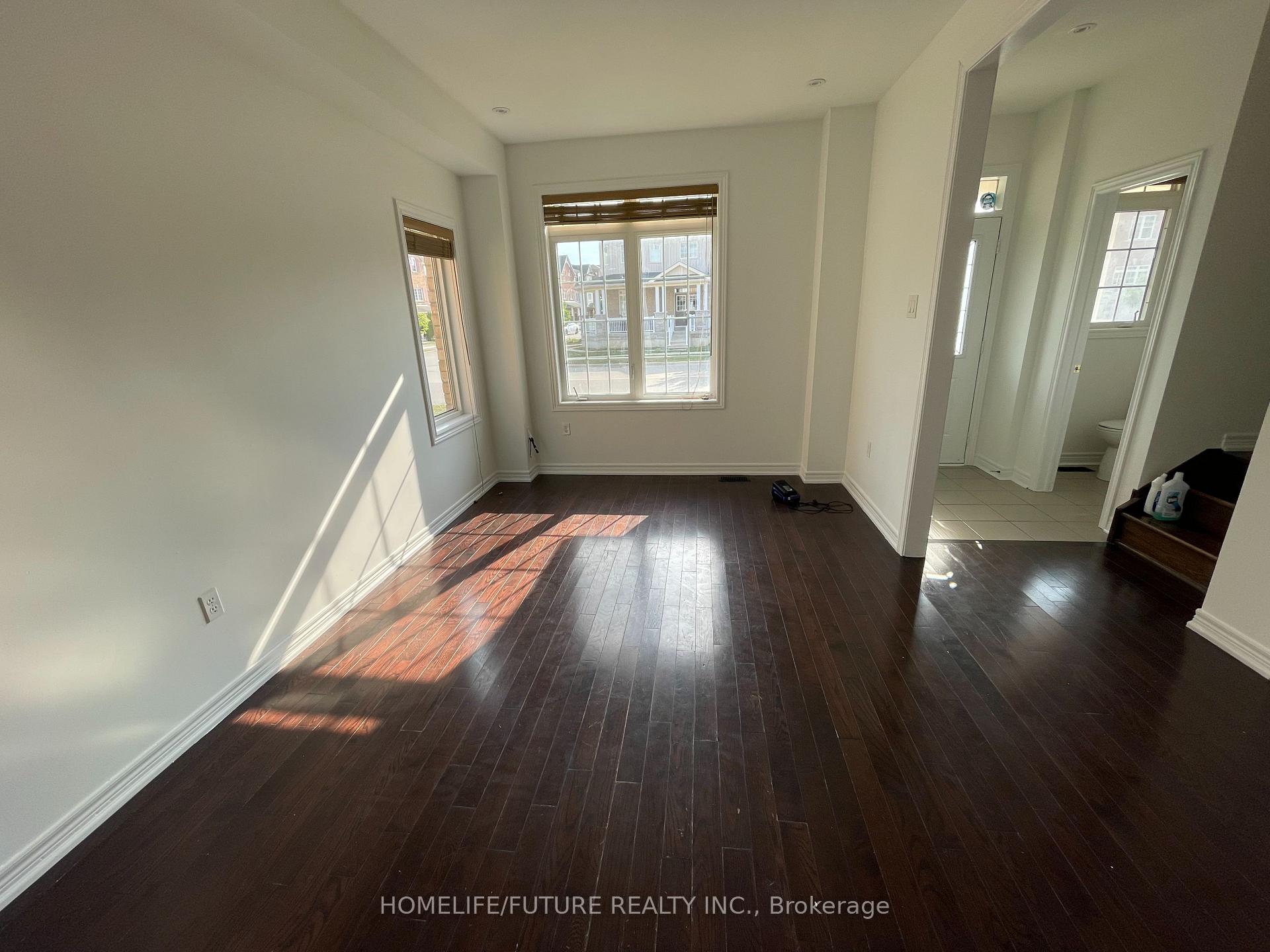 Photo 4 of 2769 William Jackson Drive, Pickering, Duffin Heights — HOMEH