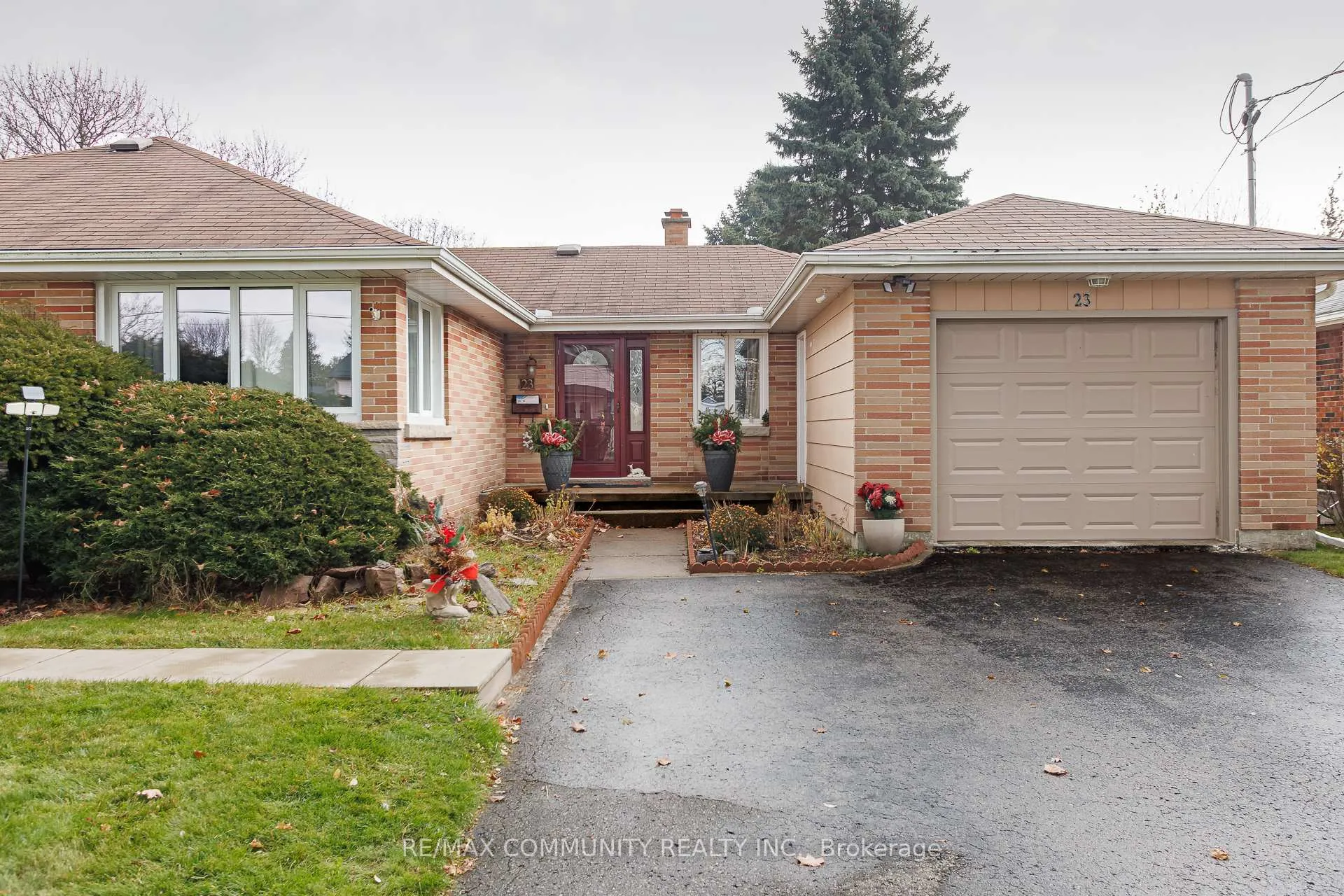 Photo 2 of 23 Fraser Street, Port Hope — HOMEH