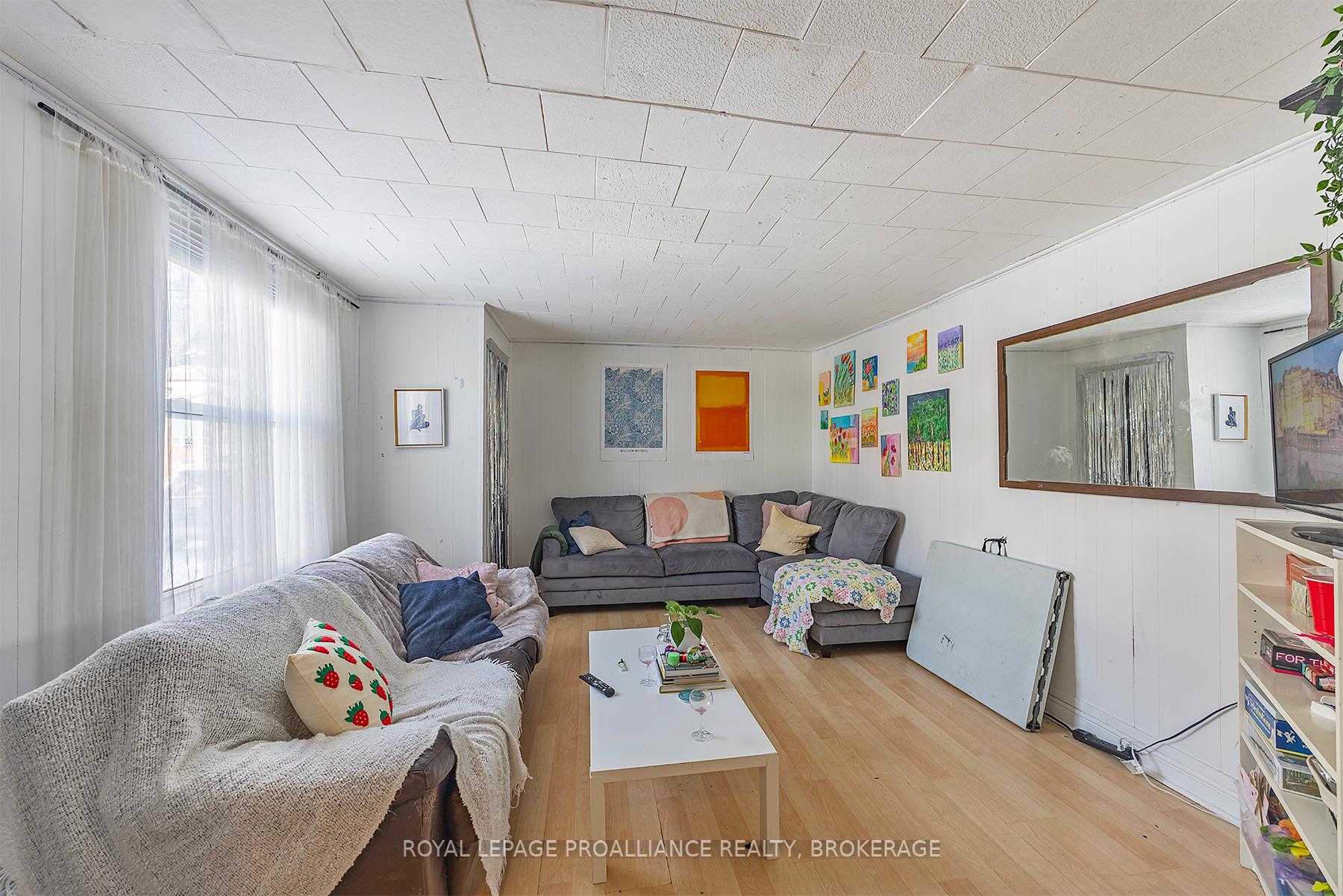 Photo 11 of 252 William Street, Kingston, Central City East — HOMEH