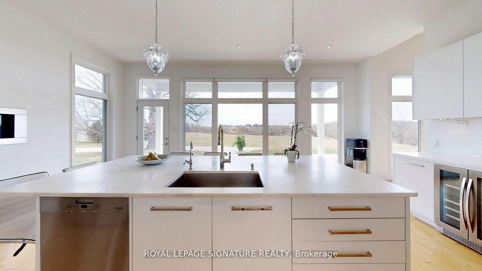 Photo 13 of 1507 Kodiak Street, Pickering, Rural Pickering — HOMEH